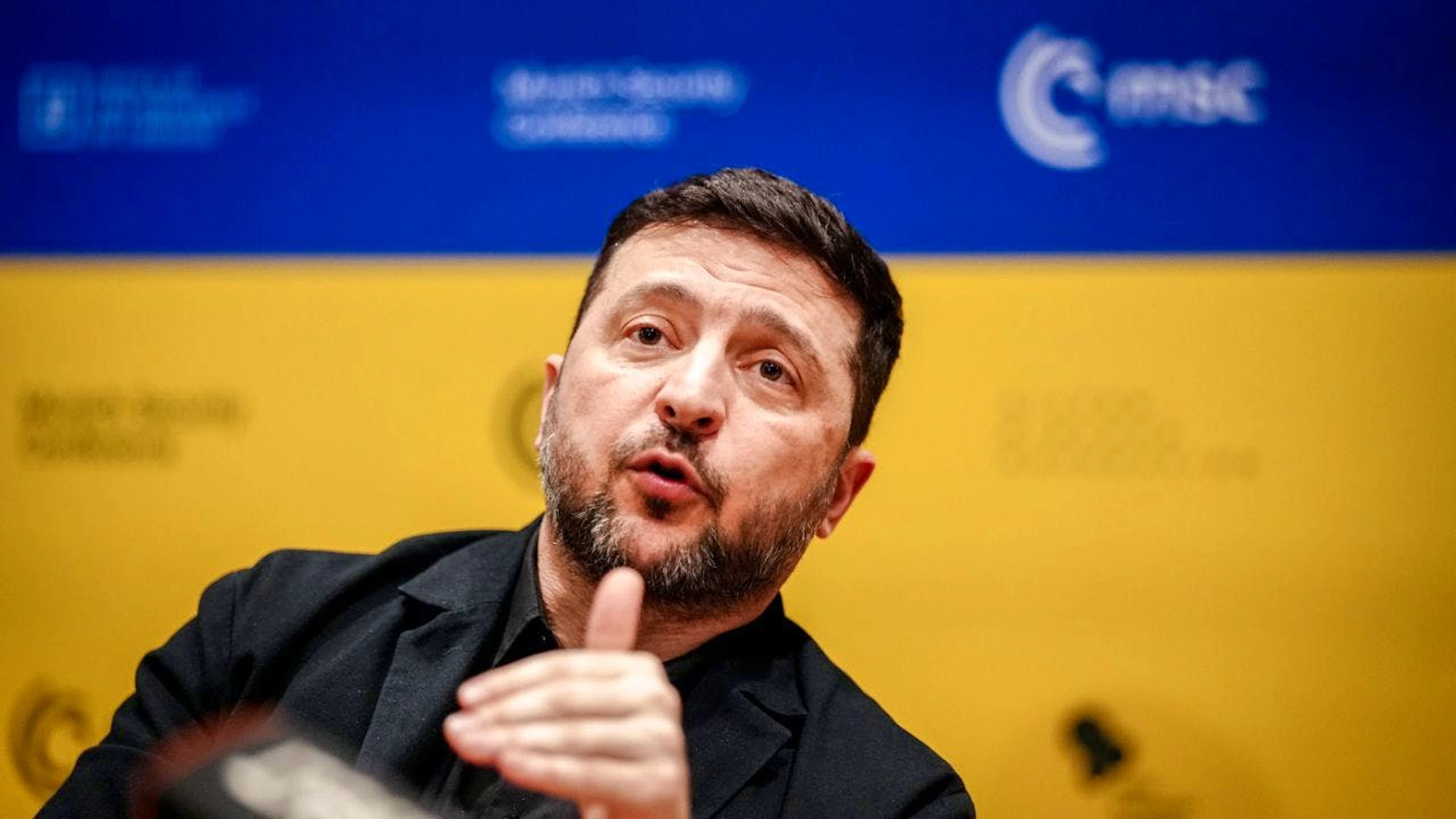 ARCHIV – Wolodymyr Selenskyj, Präsident der Ukraine, gibt bei der 62. Münchner Sicherheitskonferenz (MSC) eine Pressekonferenz. Foto: Kay Nietfeld/dpa