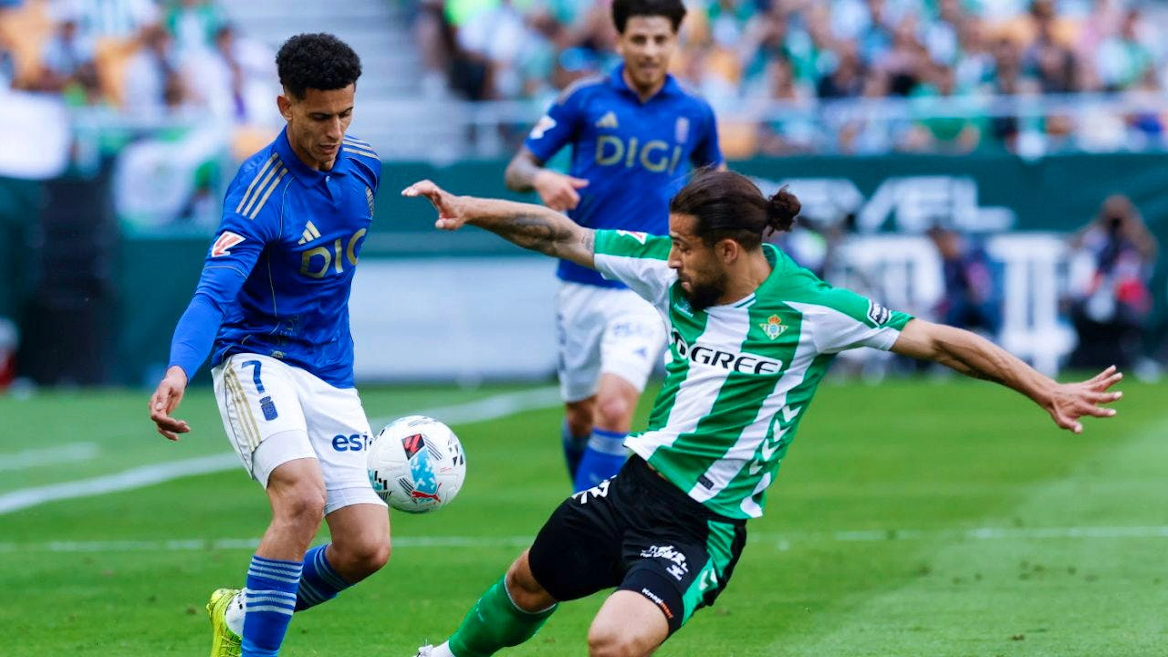 Ricardo Rodriguez mit Betis Sevilla in der Champions League