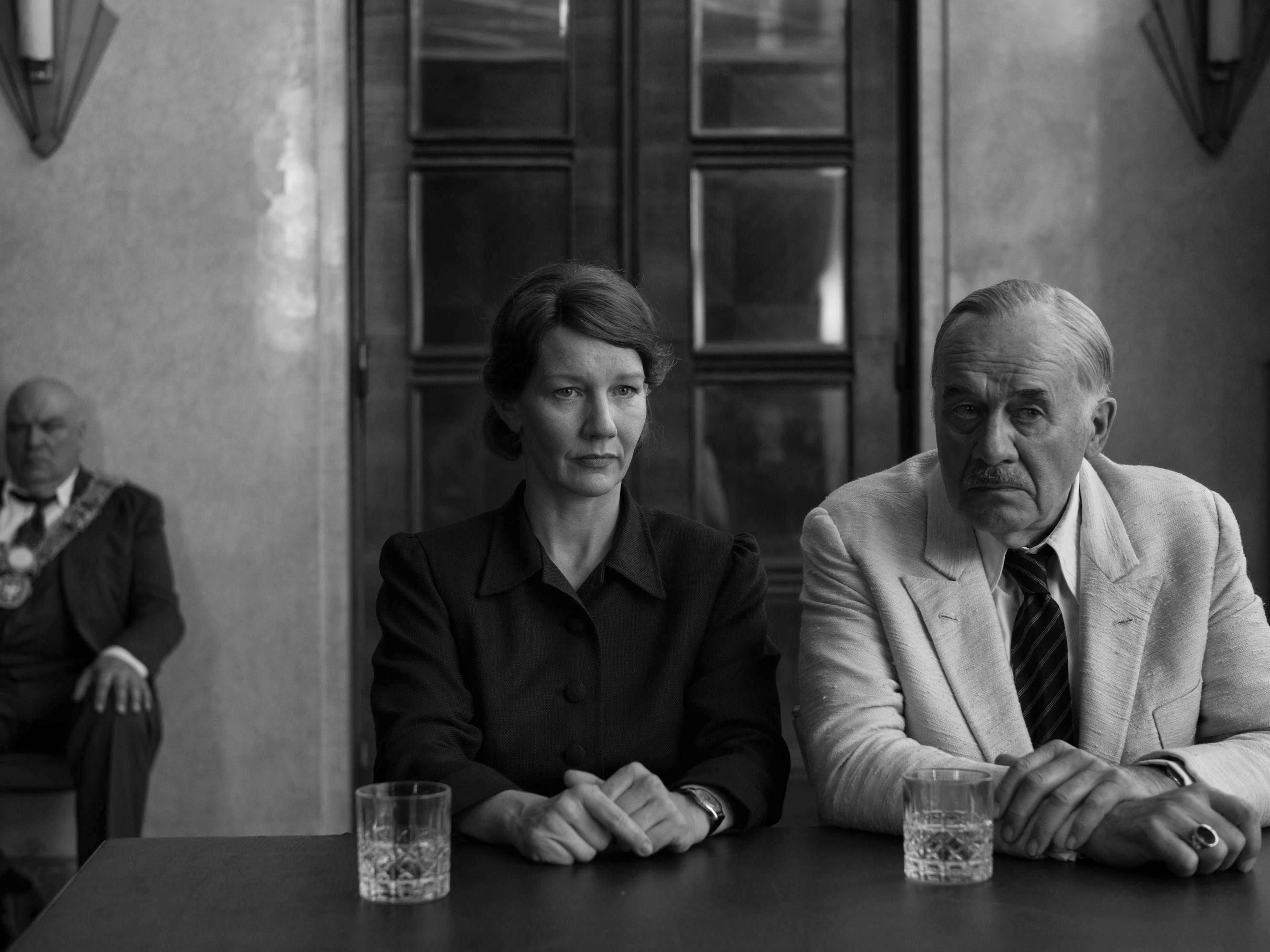 Sandra Hüller, la donna del momento, recita nel dramma polacco del dopoguerra «Fatherland».