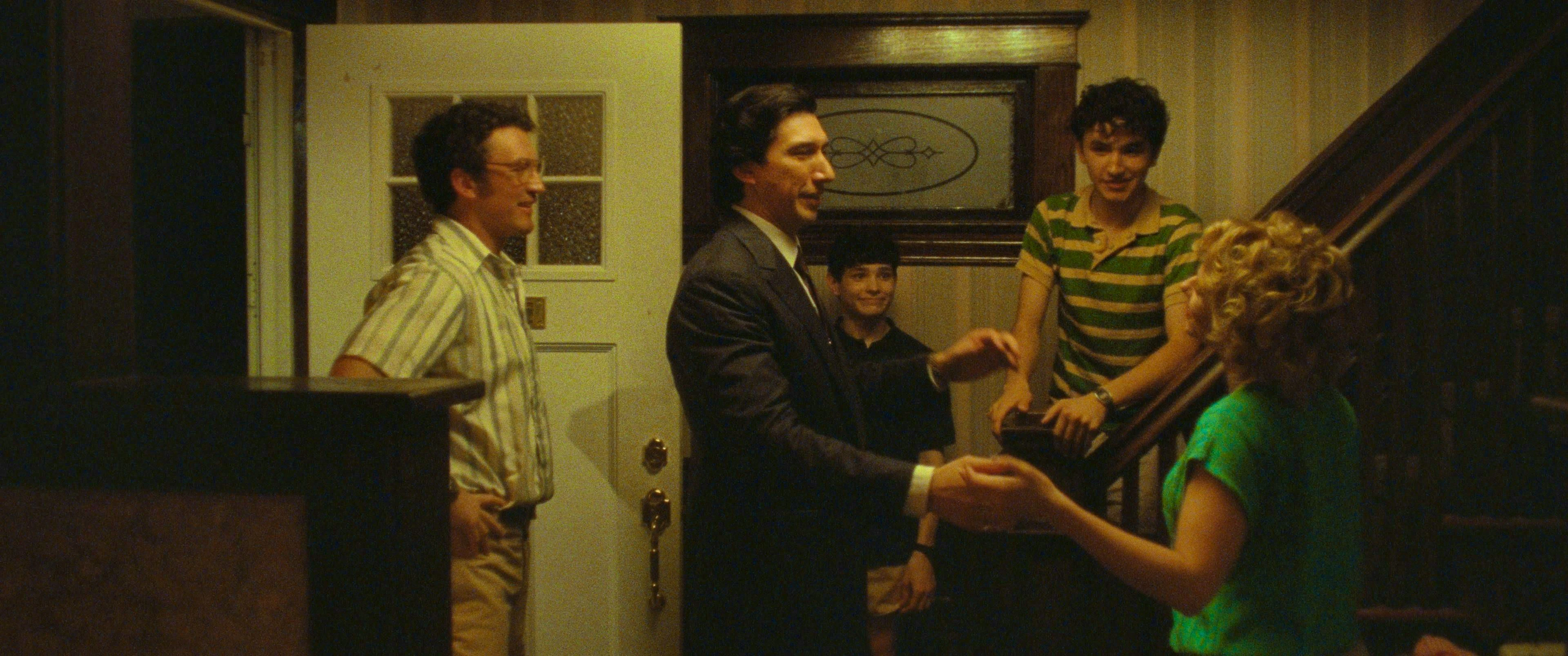 Scarlett Johansson, Adam Driver e Miles Teller in «Paper Tiger» di James Gray.