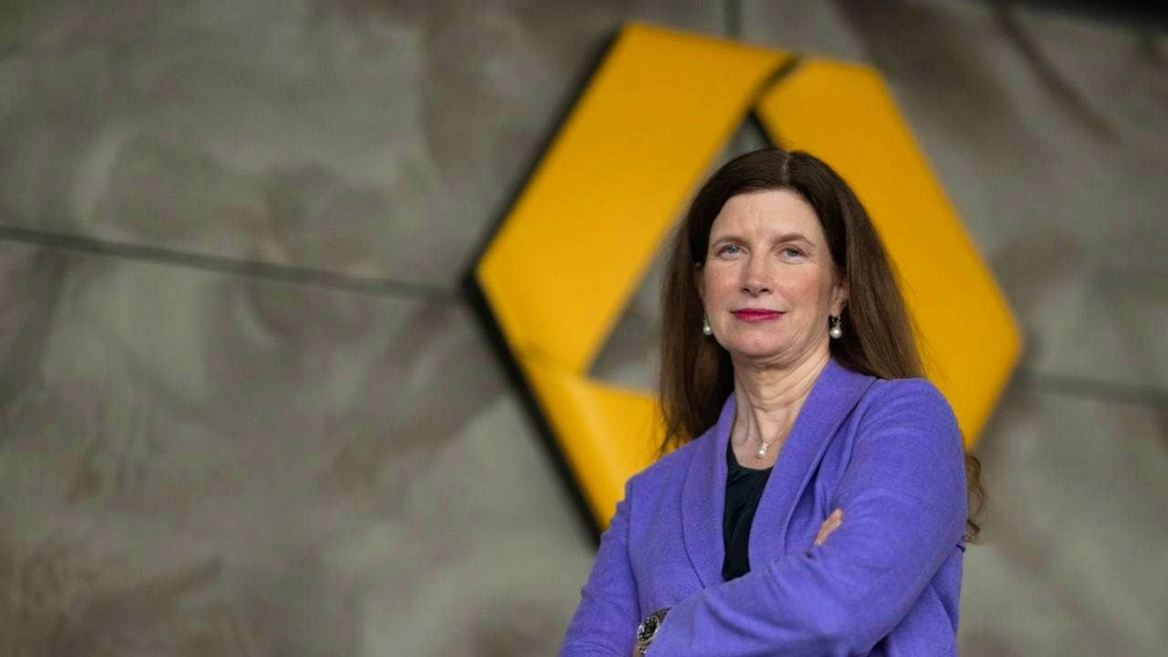 Commerzbank wants to cut a further 3,000 jobs in the takeover battle with Unicredit. CEO Bettina Orlopp now explains where jobs will be cut and what role artificial intelligence will play. (archive picture)