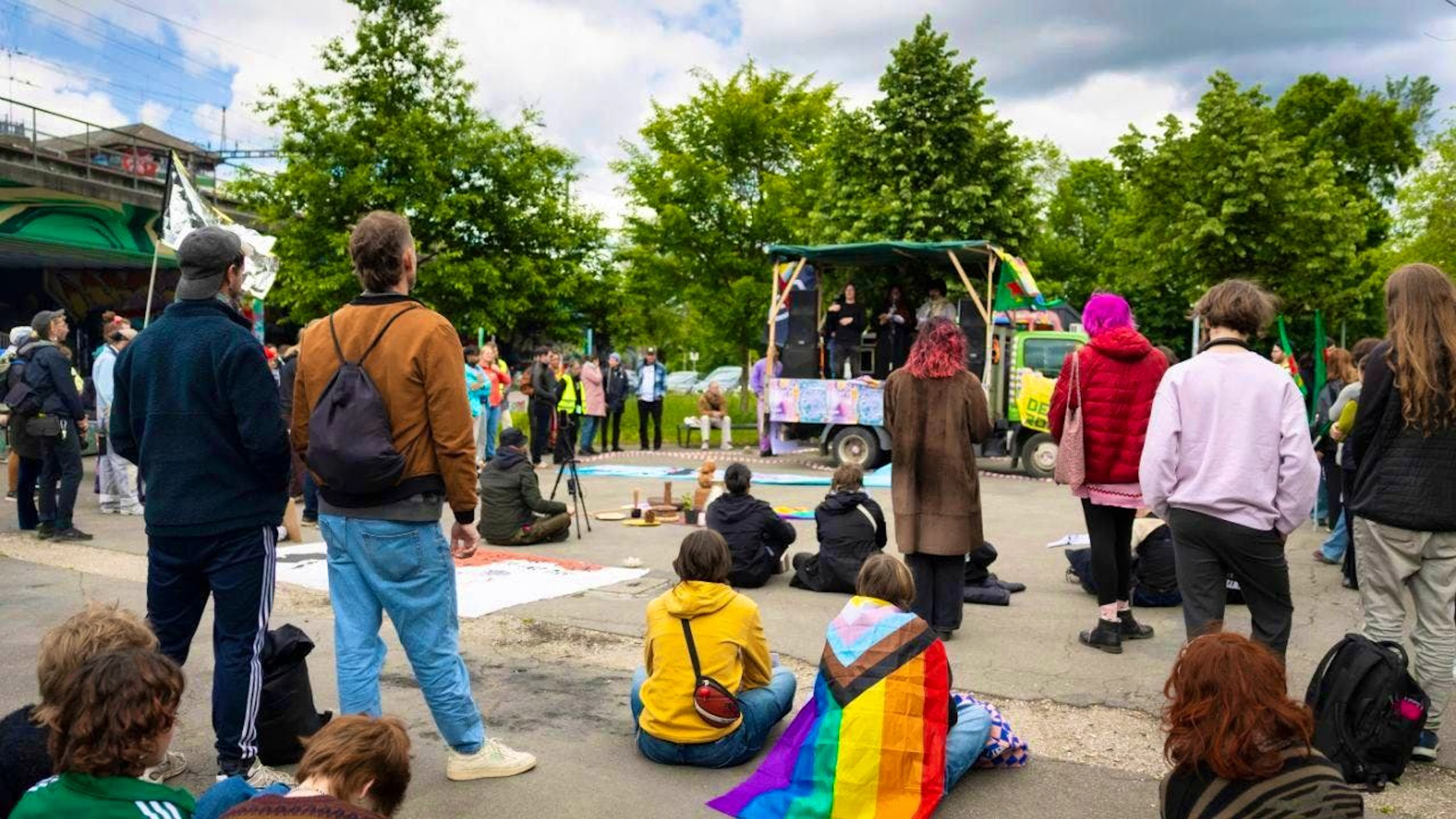 The Bern CSD marched from Schützenmatte to Bundesplatz.