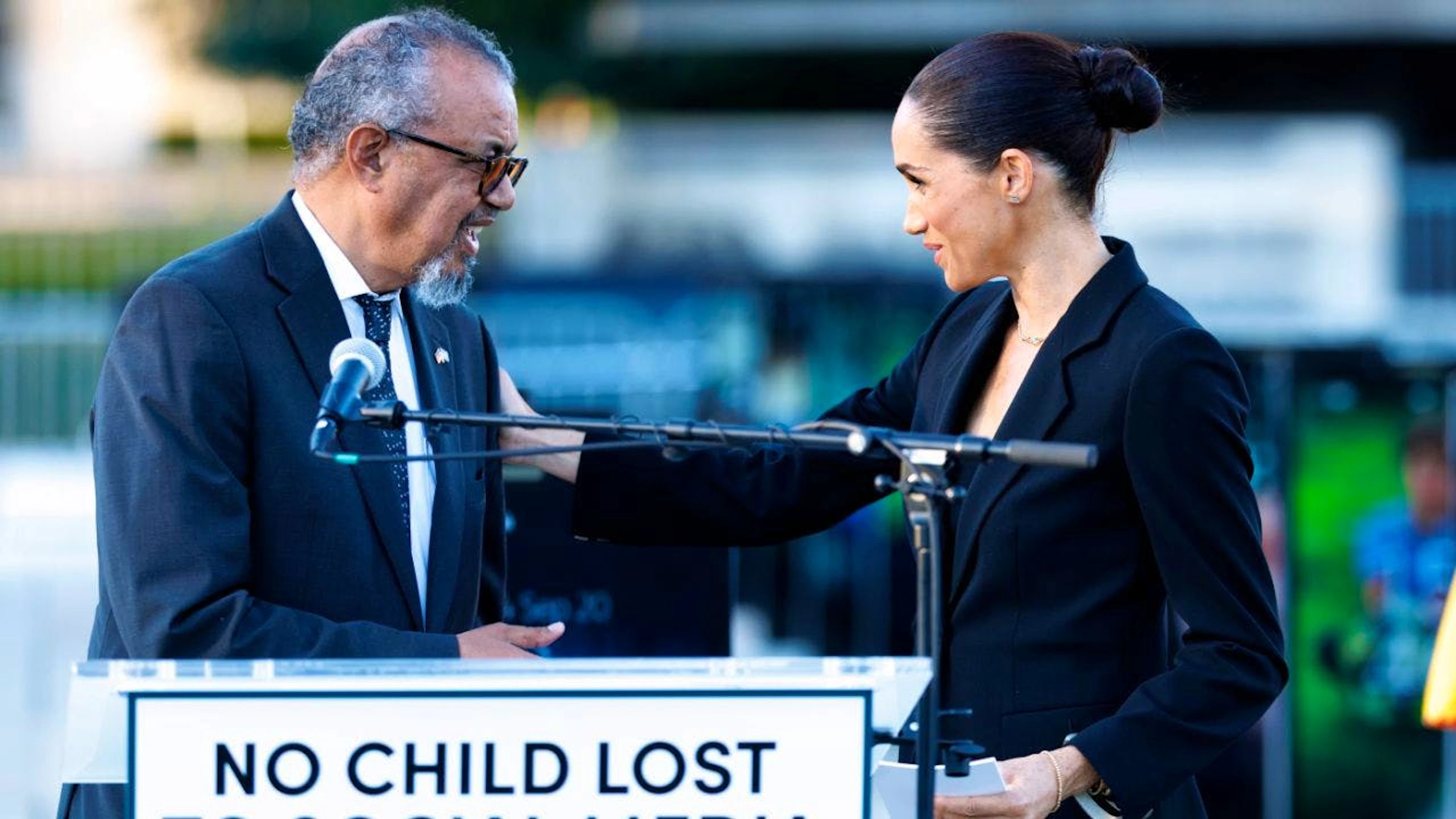 Il direttore generale dell'Organizzazione mondiale della sanità Tedros Adhanom Ghebreyesus e la duchessa di Sussex Meghan Markle.