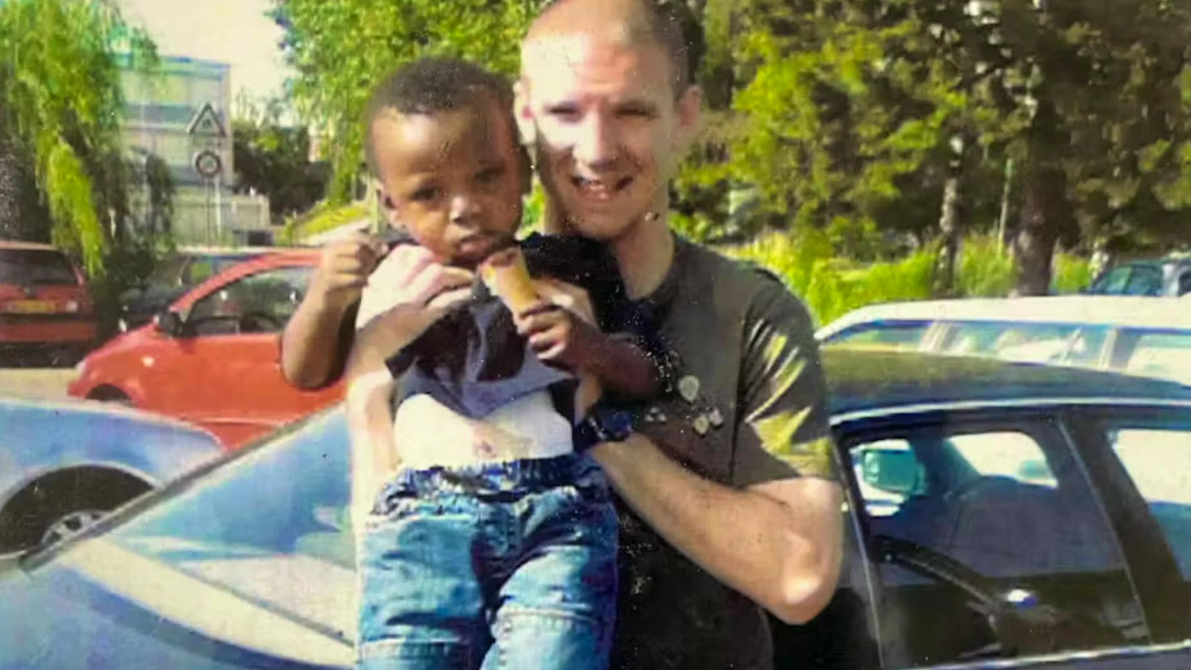 Philippe Senderos mit Johan Manzambi.