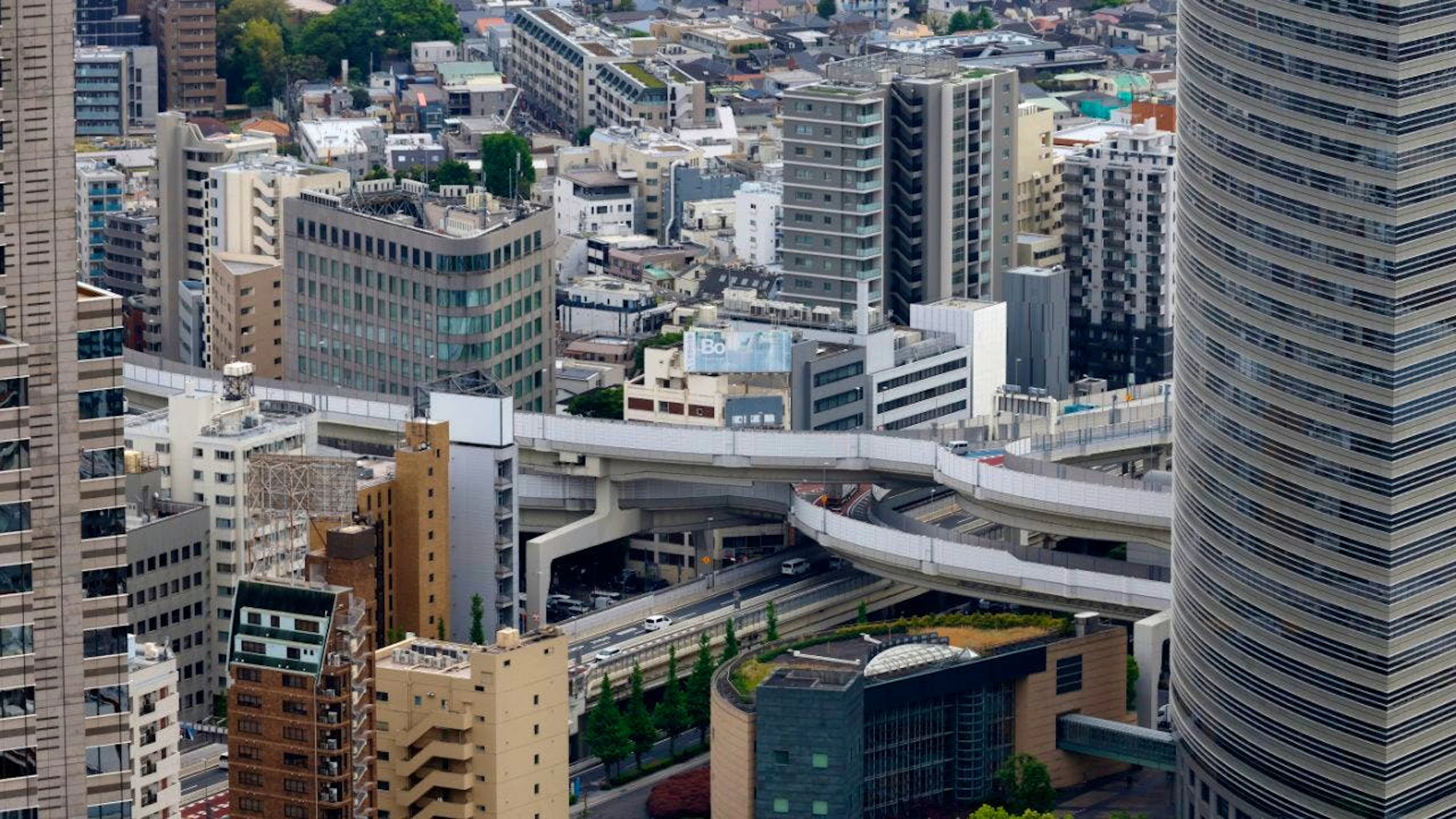 I dati diffusi mostrano un'economia in recupero prima che lo shock energetico innescato dal conflitto in Medio Oriente ne complicasse il quadro. (Una veduta di Tokyo).