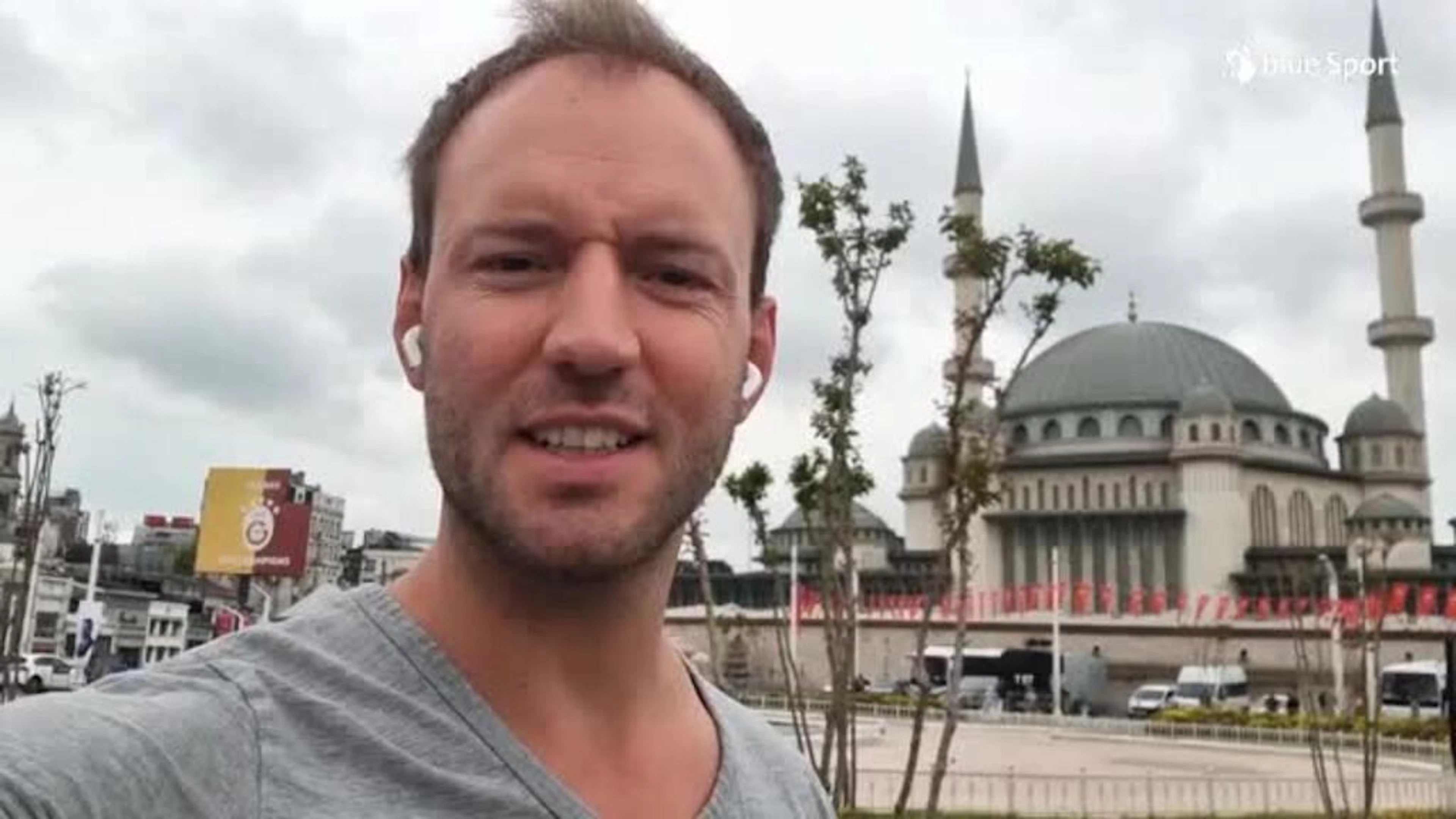 blue Sport Kommentator Esser: «Freiburg-Fan ist mit Velo nach Istanbul geradelt»