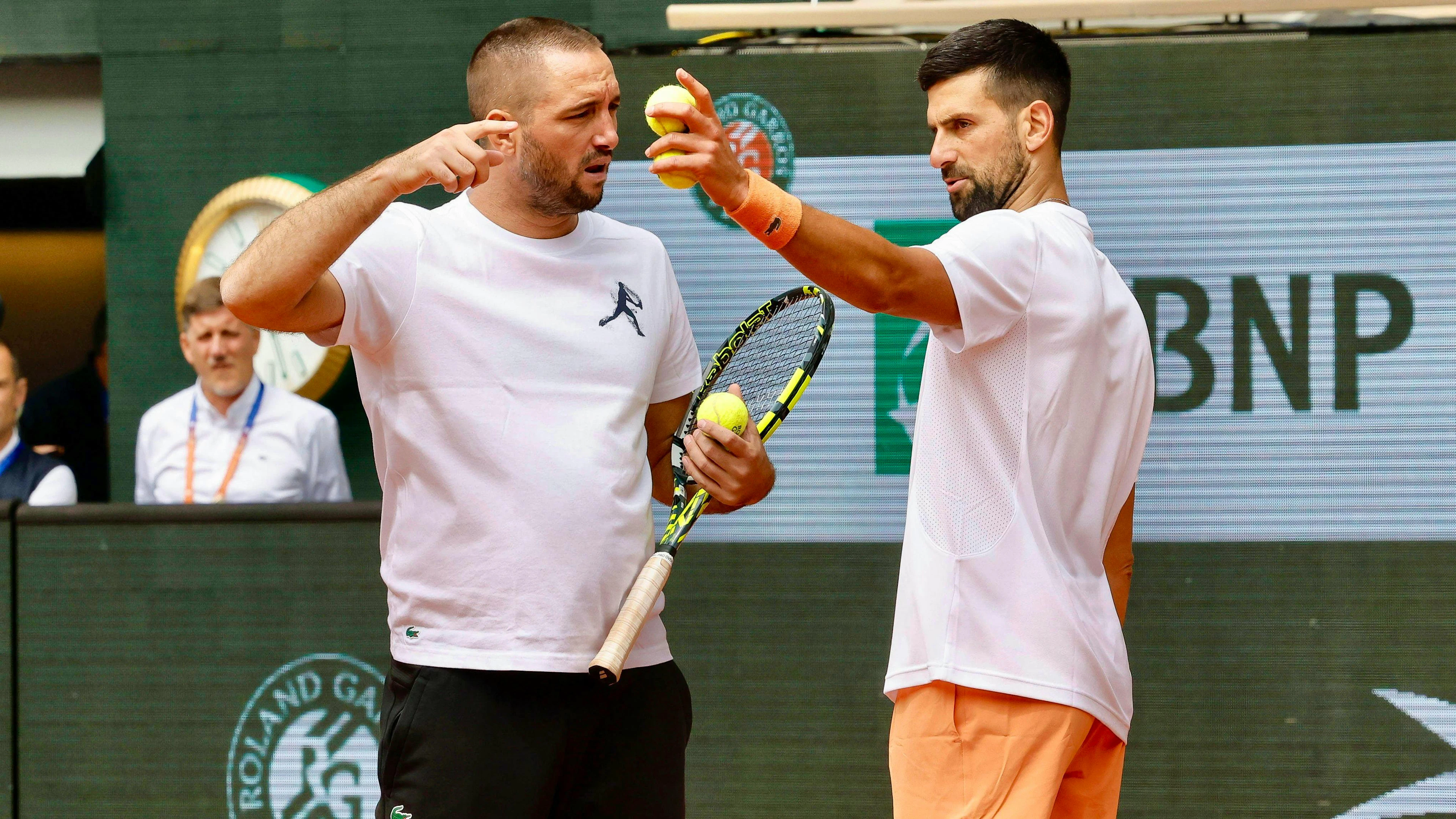 Viktor Troicki est déjà présent aux côtés de Novak Djokovic lors de la préparation pour Roland-Garros.