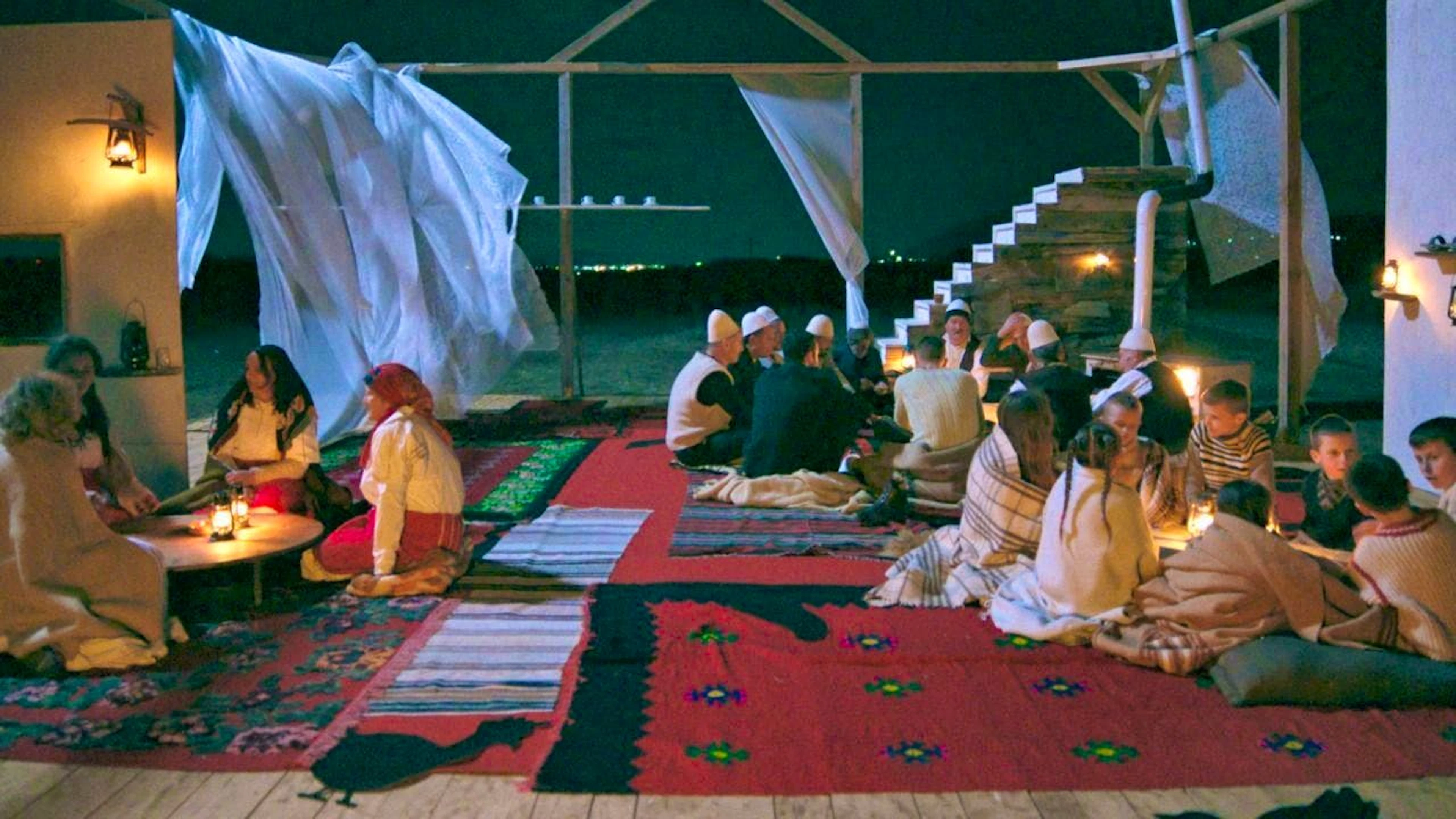 Locals re-enact scenes from Kosovo in the 1950s in the docu-fiction "La beauté de l'âne".