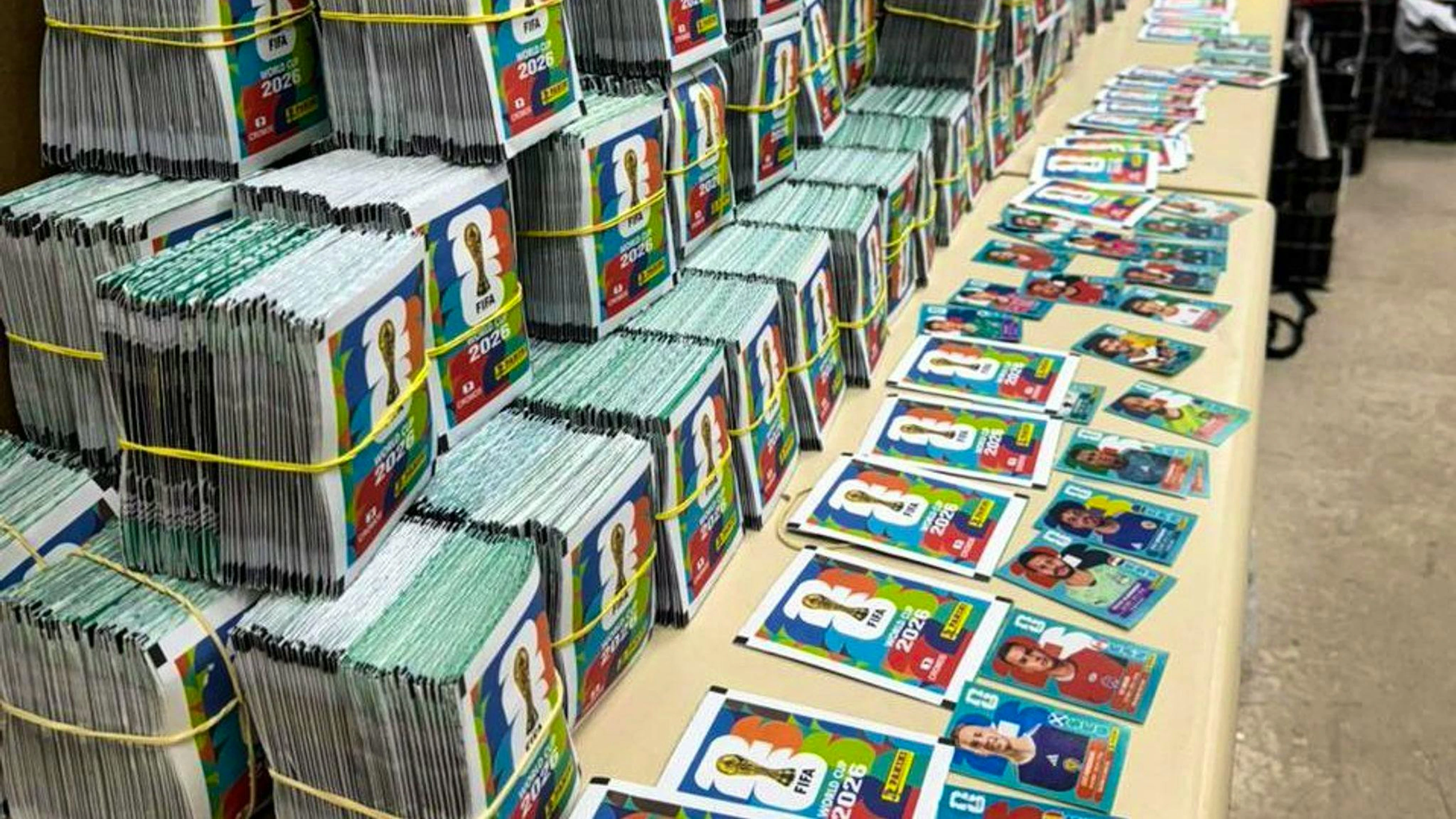 In Brasilien sind 200'000 gefälschte WM-Sammelkarten beschlagnahmt worden.