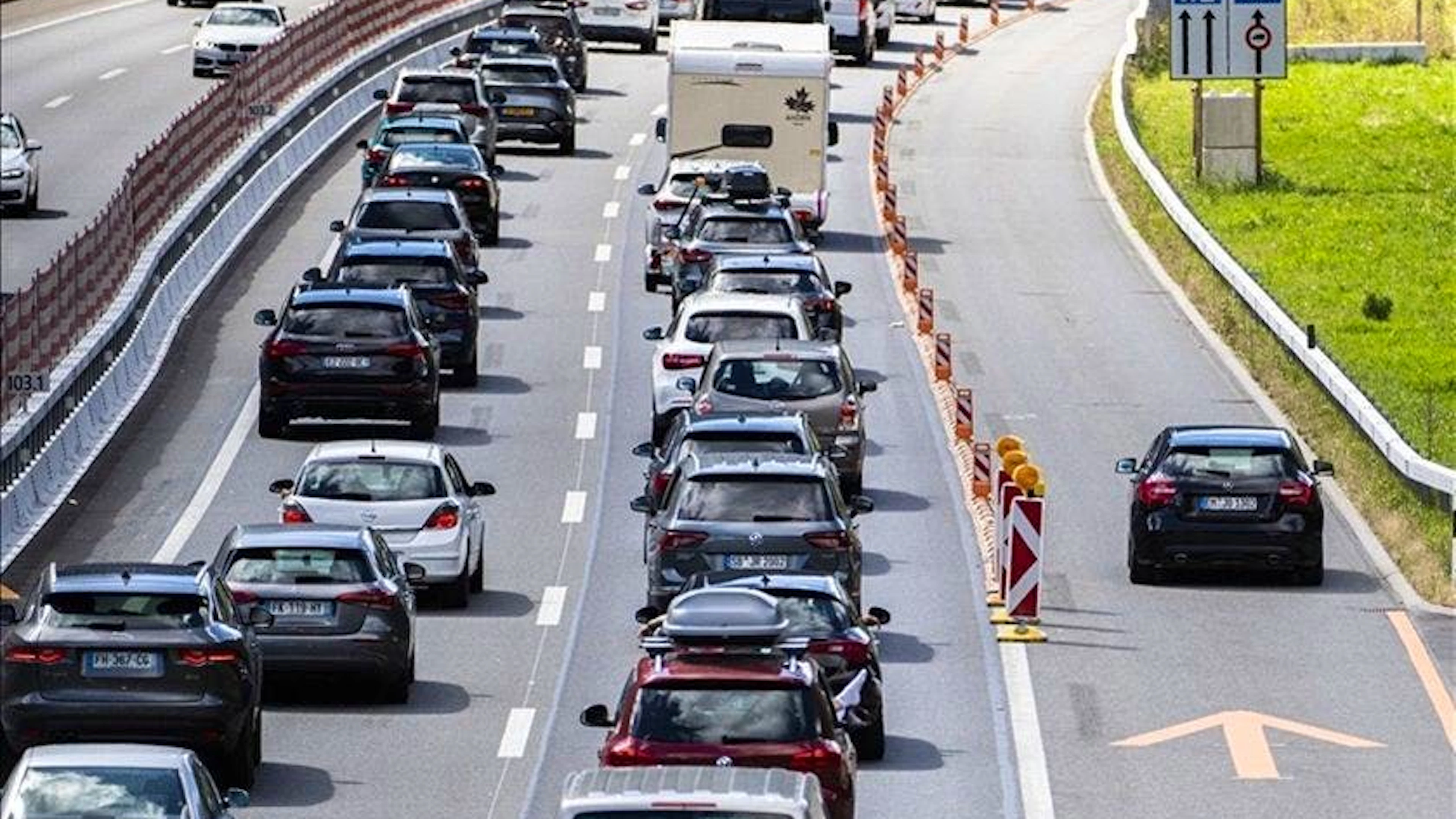 Traffico intenso per Pentecoste