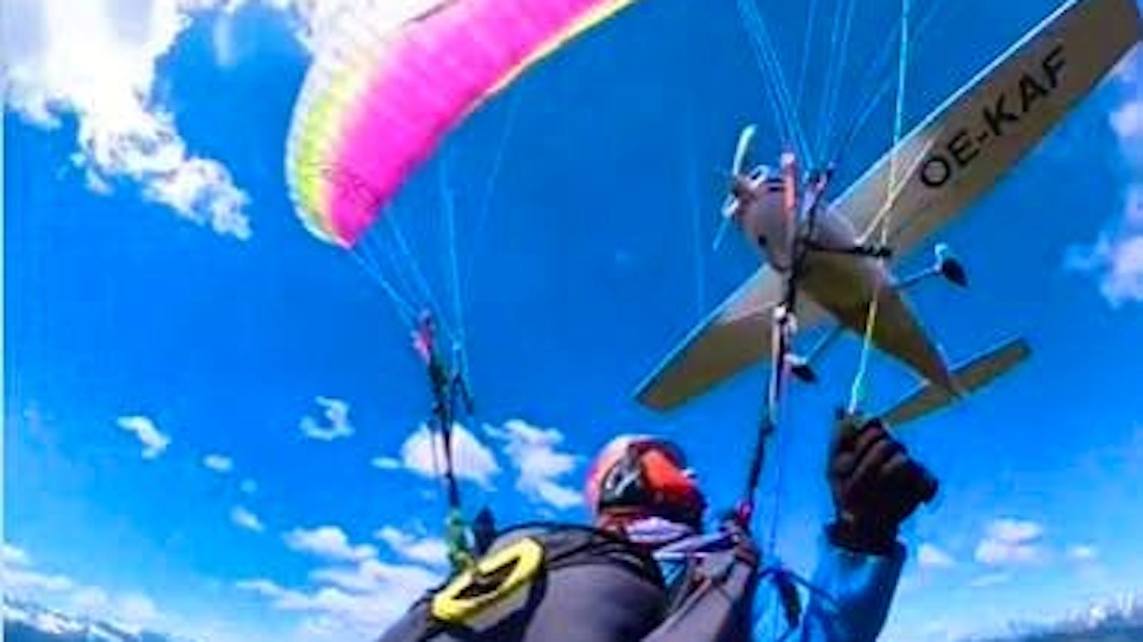 La collision entre la parapentiste et un petit avion a été sans gravité.