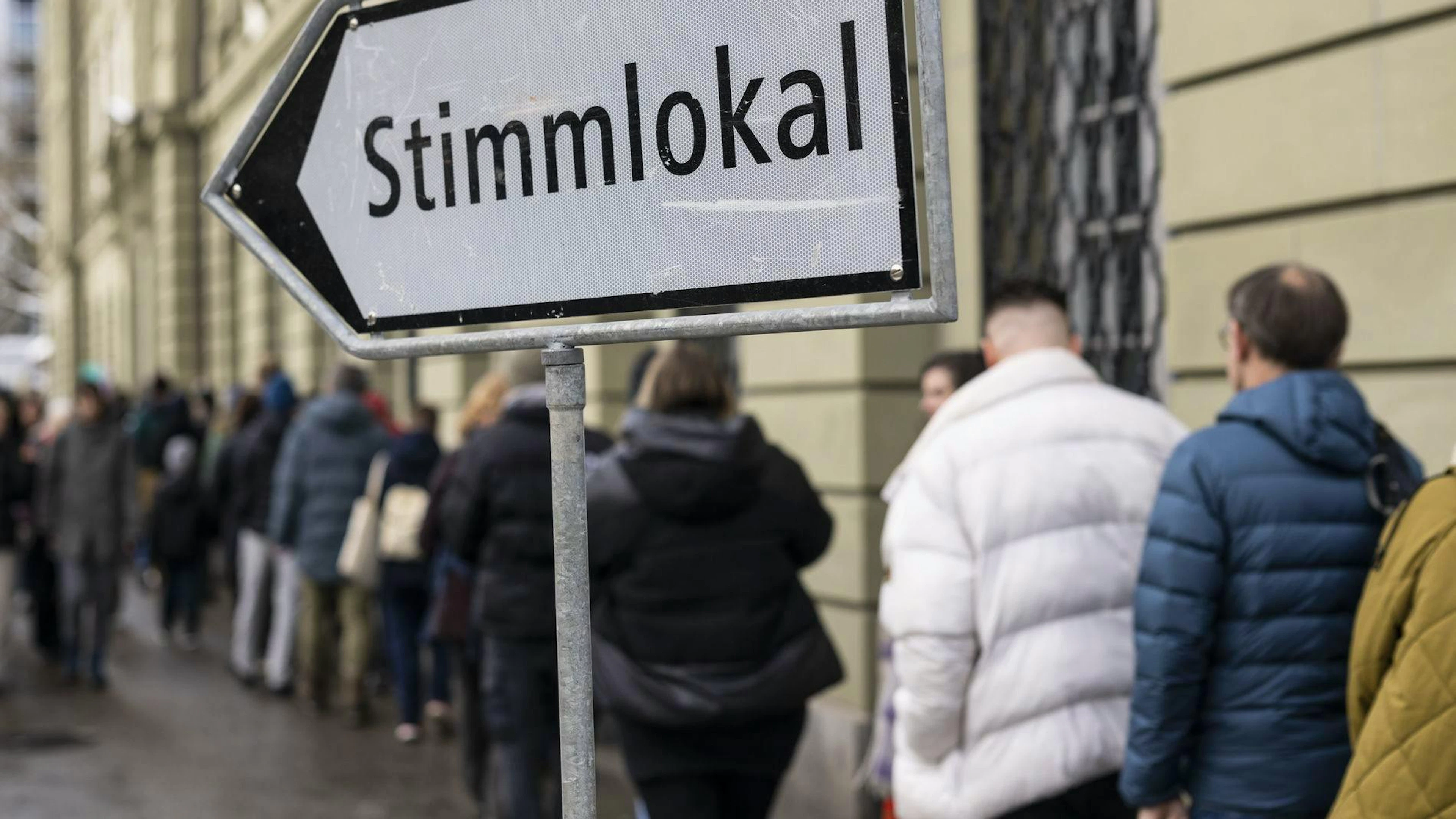 Abstimmung am 14. Juni 2026: So stimmen SVP, SP, FDP und Mitte ab