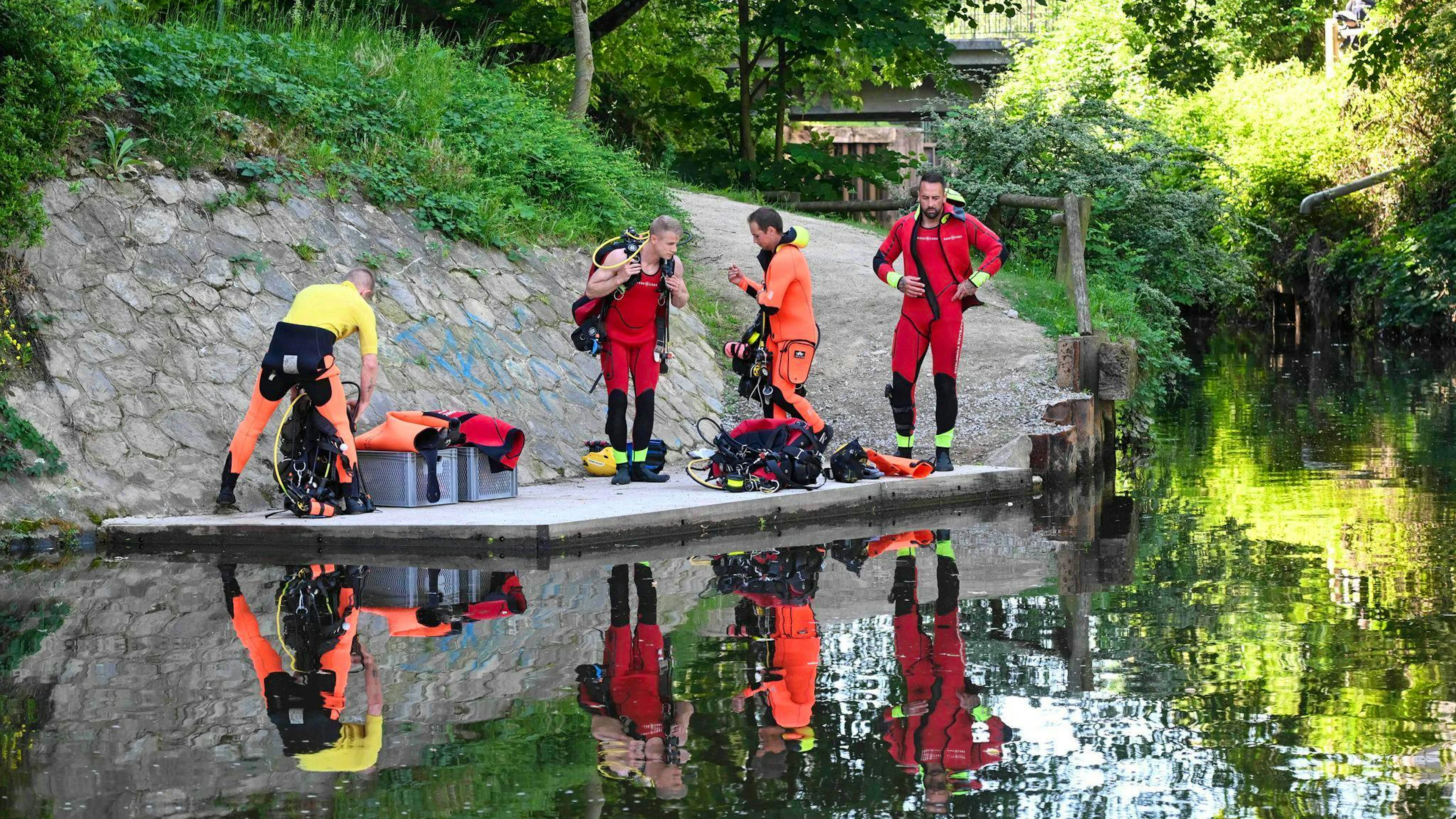 In der französischen Stadt Rennes wurde ein lebloser elf Jahre alter Junge im Uferbereich eines Flusses entdeckt.