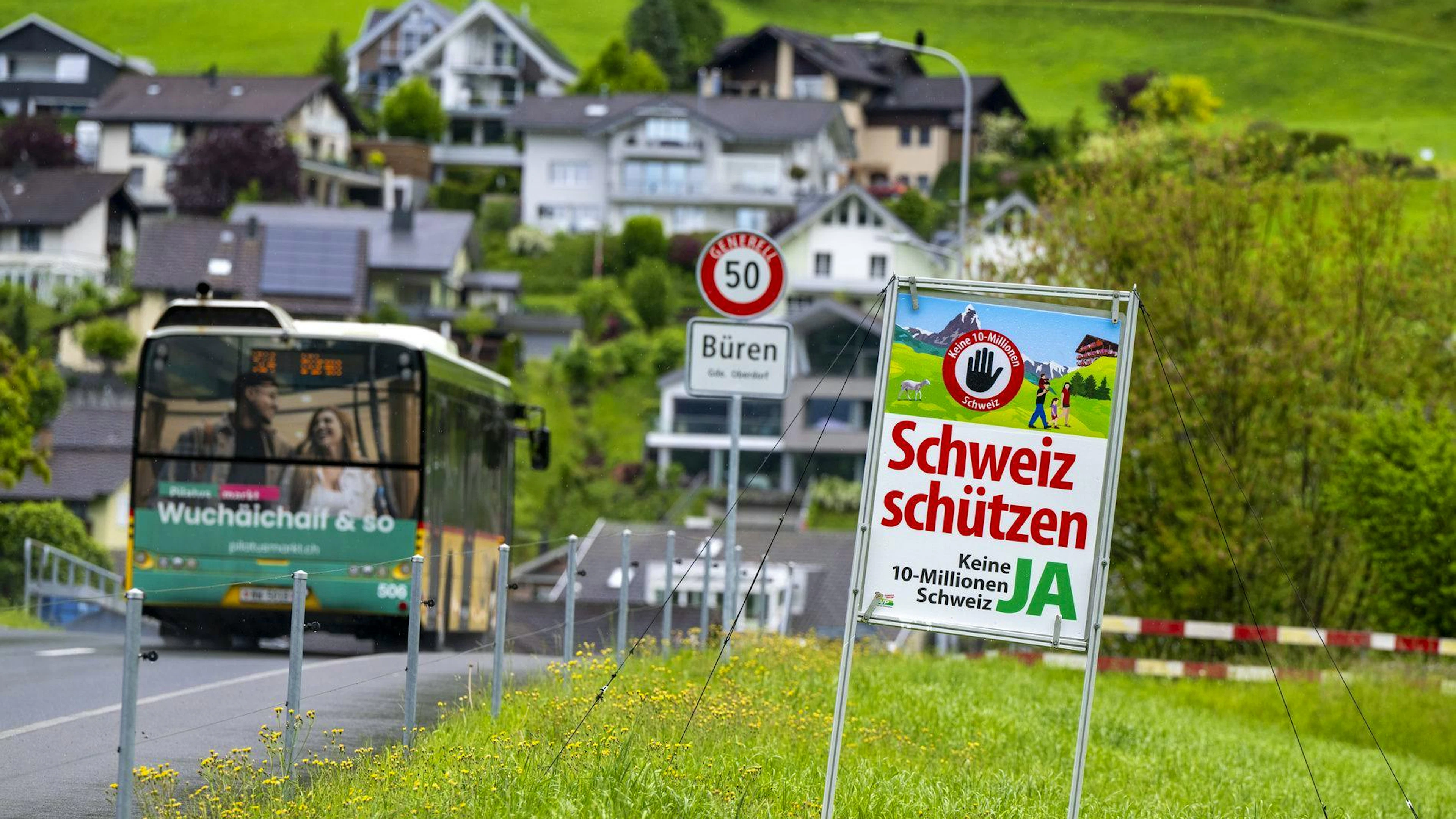 Dans le débat sur l'initiative populaire «Pas de Suisse à 10 millions!», la clause de sauvegarde prévue dans le nouveau paquet d'accords avec l'UE est régulièrement évoquée. 