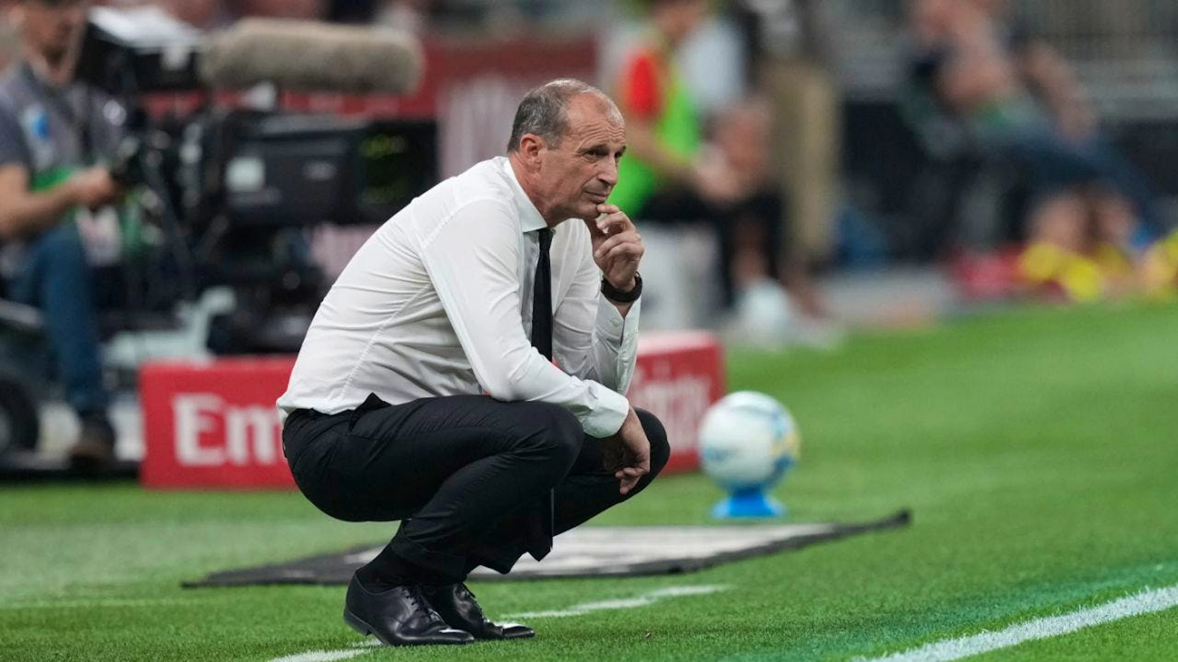 Milan trennt sich von Trainer Allegri und einem Teil der Führung