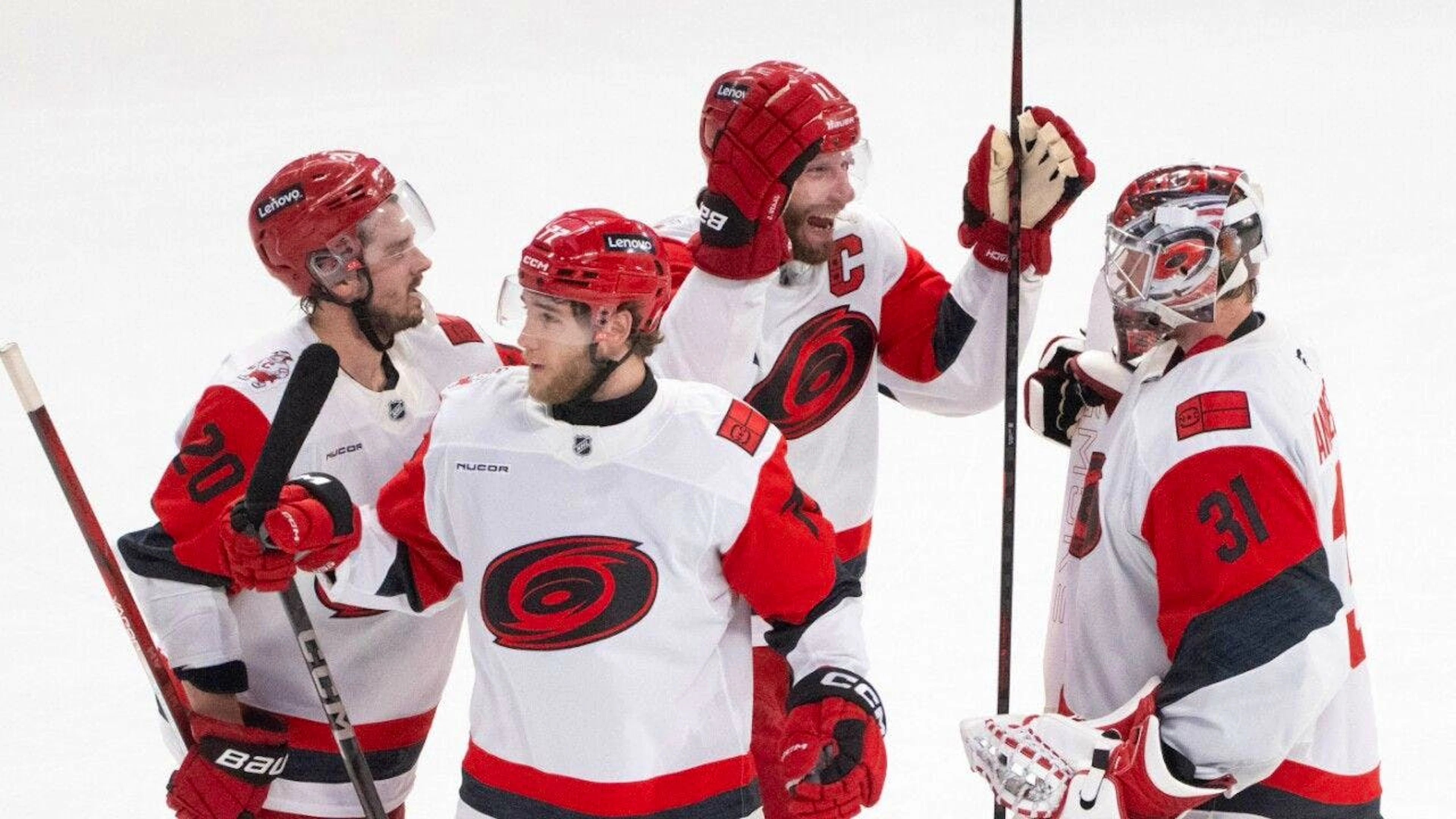 Die Carolina Hurricanes legen in den Playoff-Halbfinals vor
