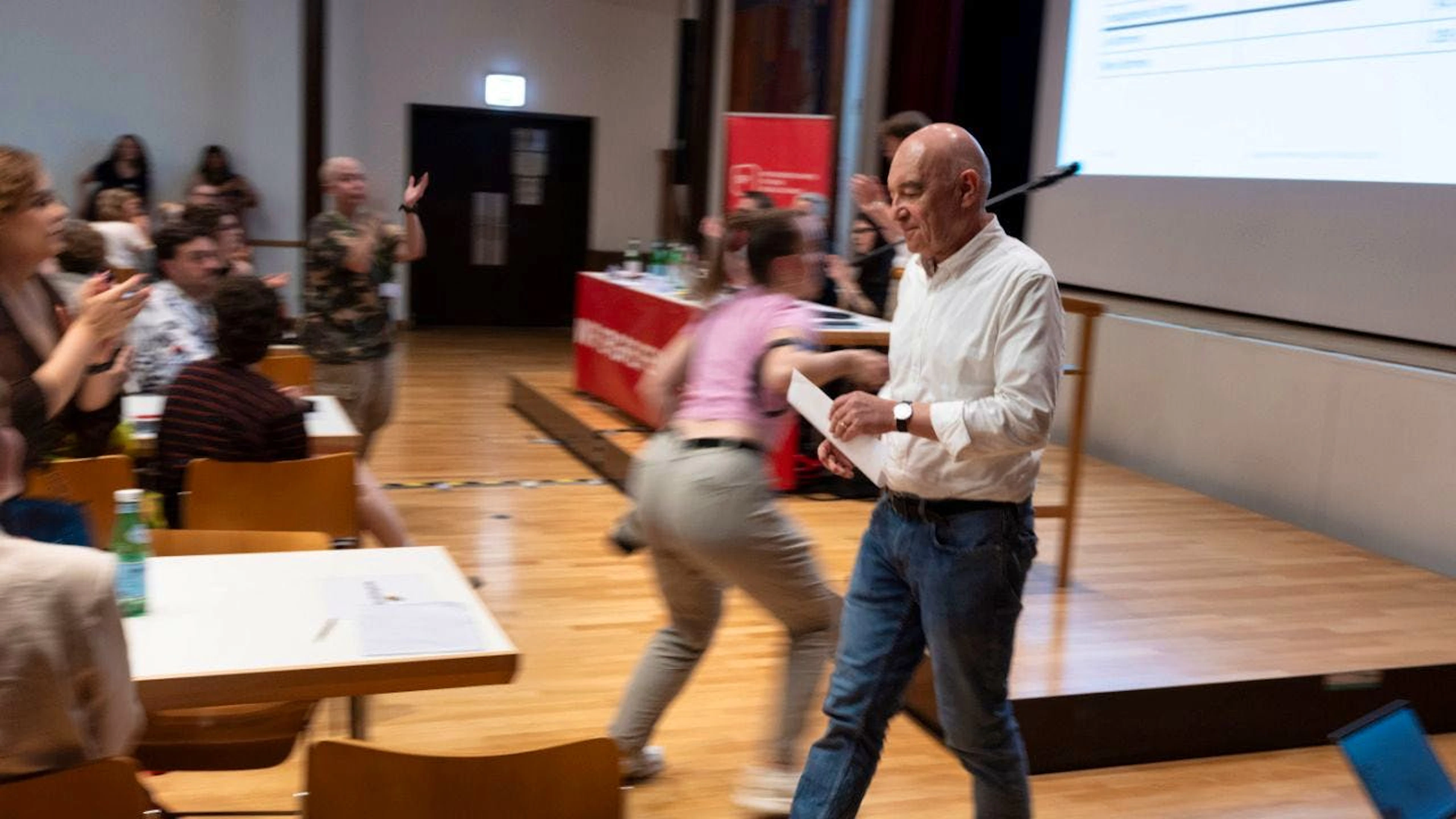 Daniel Jositsch kann 2027 nicht erneut für die Zürcher SP zu den Ständeratswahlen antreten.