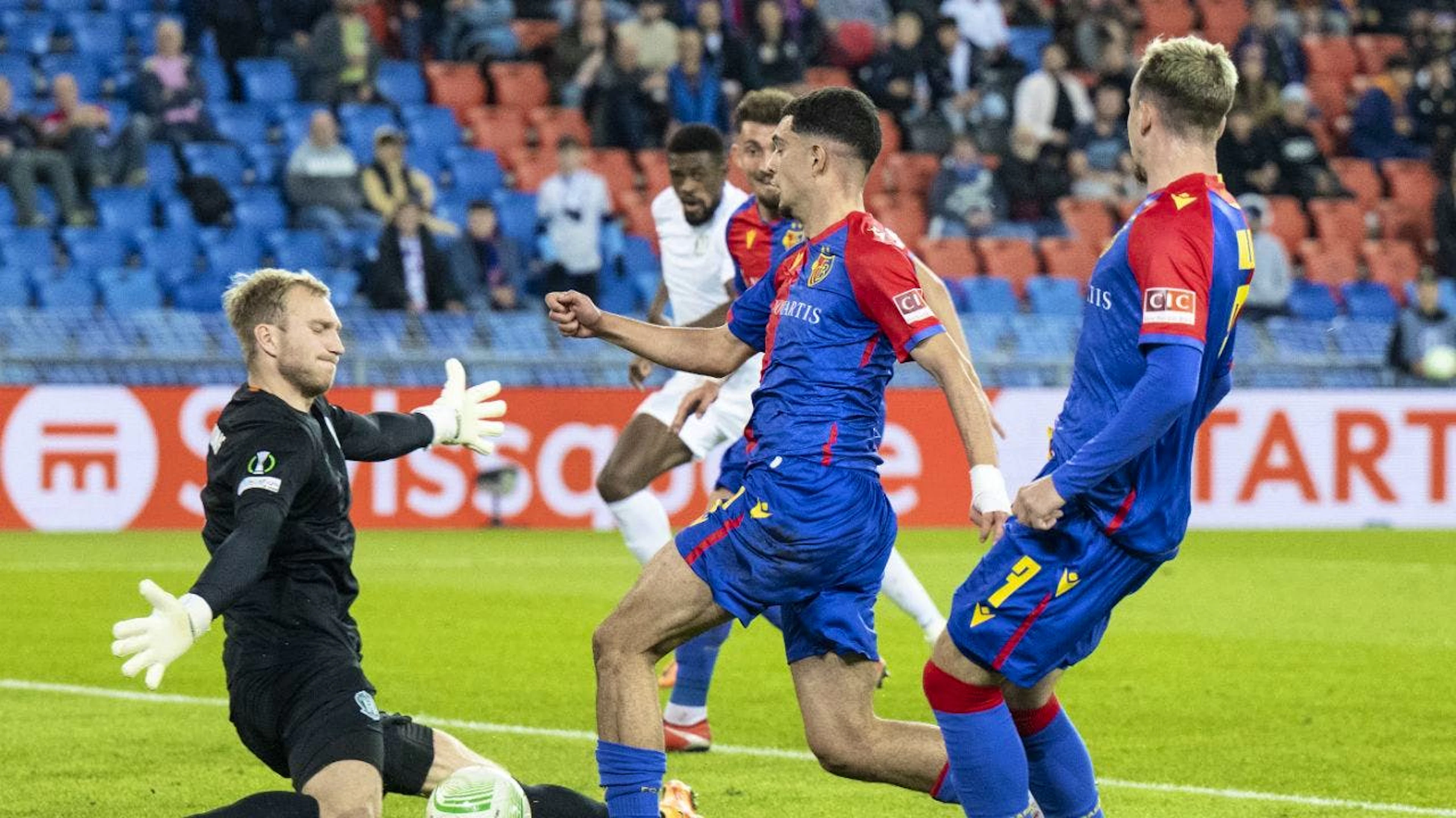 Goalie Edvinas Gertmonas im Oktober 2022 im Conference-League-Spiel mit Zalgiris Vilnius in Basel