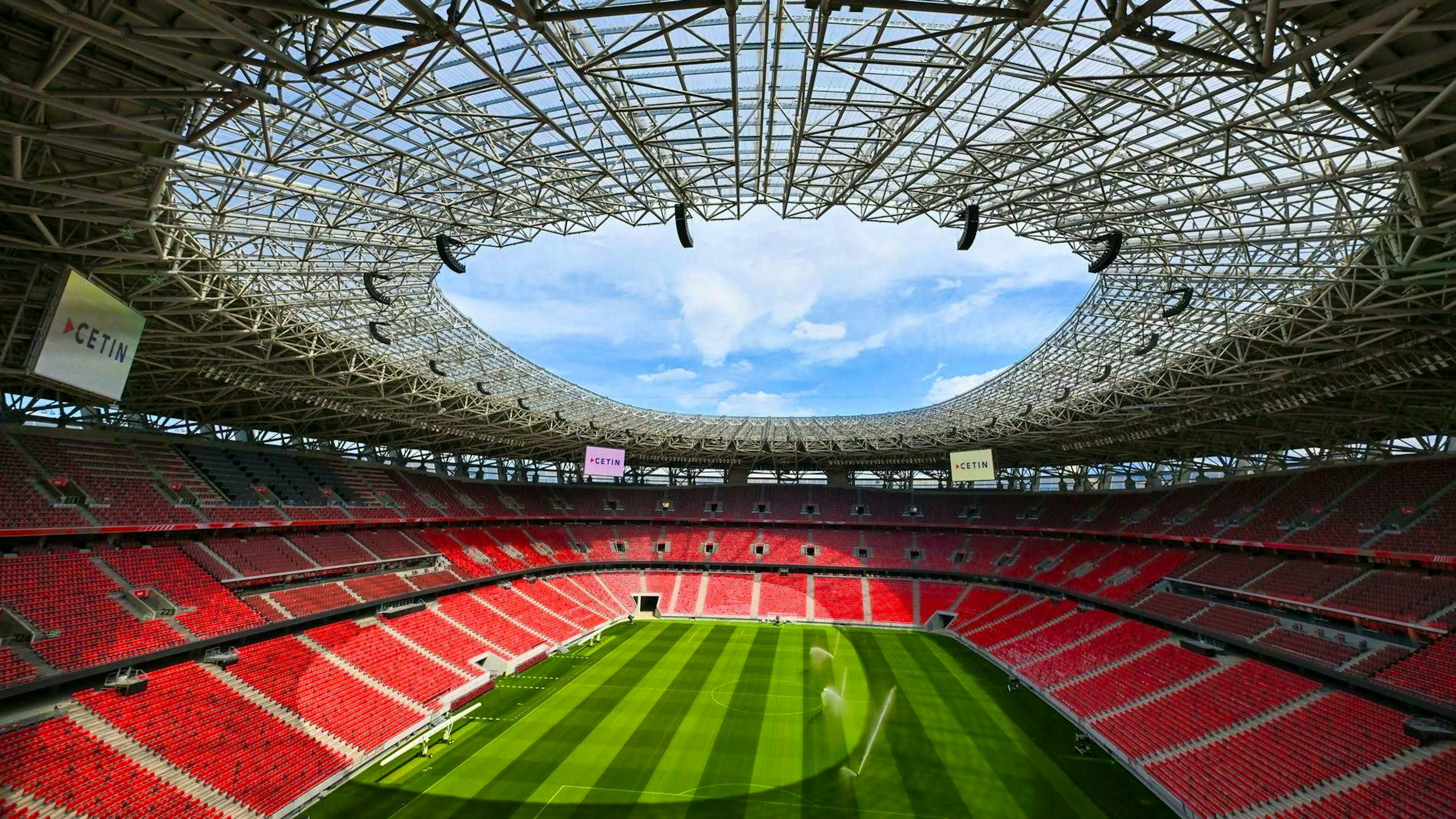 Il PSG e l'Arsenal si sfideranno alla Puskás Arena, ecco la storia del mitico stadio di Budapest