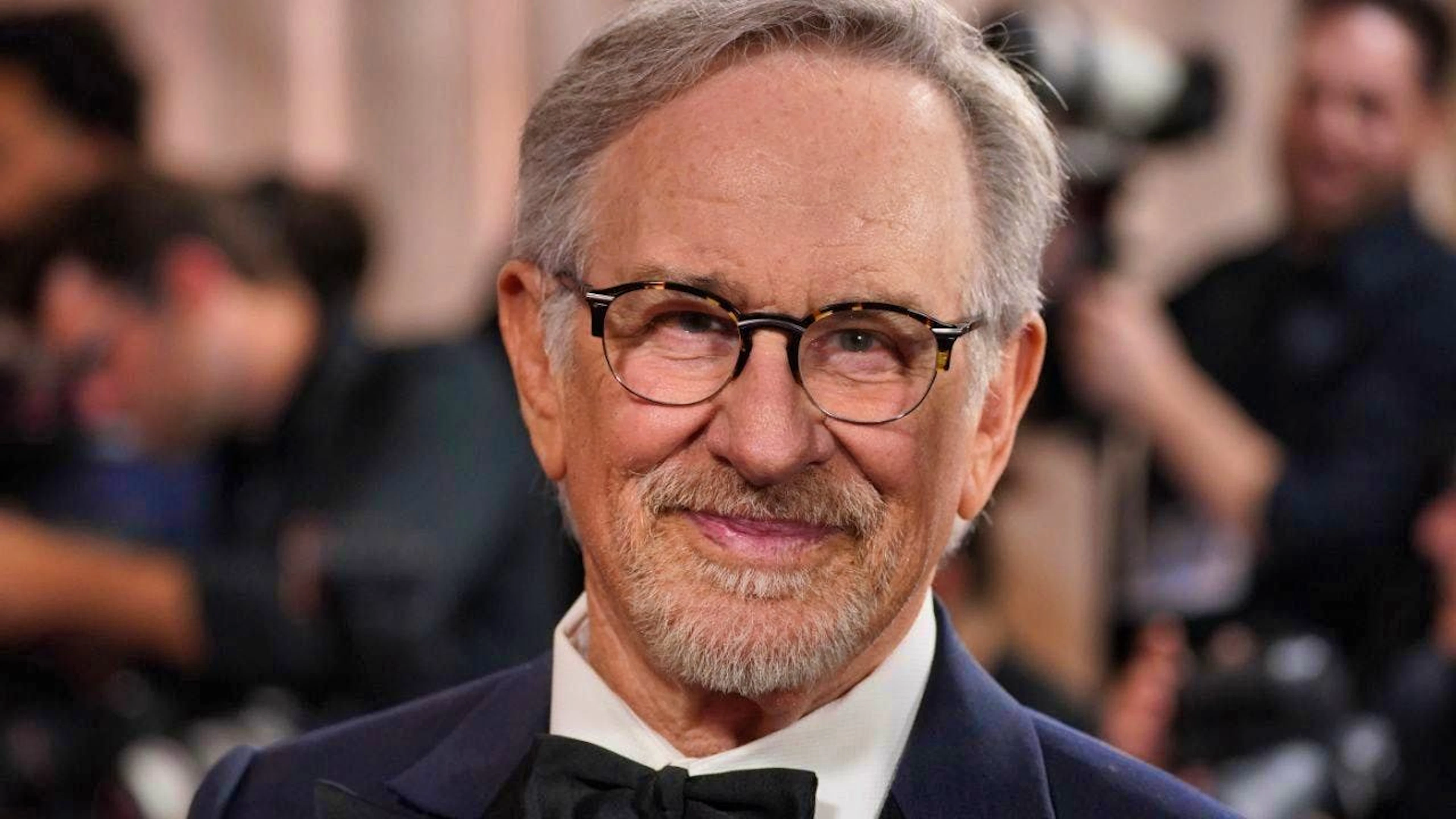 For Steven Spielberg, screenwriting is reserved for humans. His science fiction thriller "Disclosure Day" will be released in Swiss-German cinemas in June.