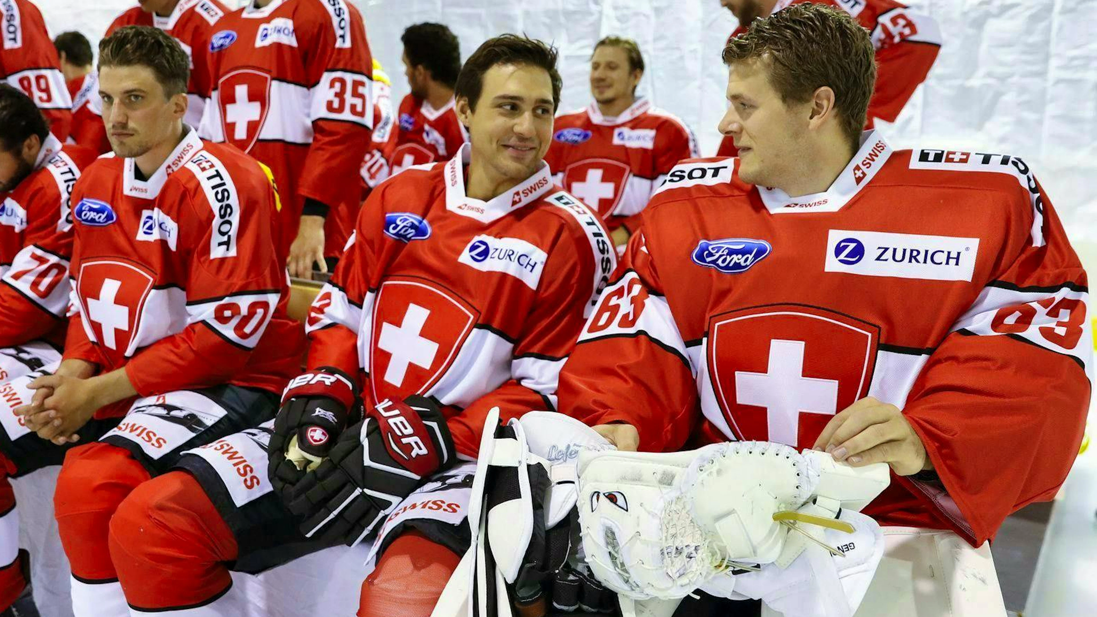 Una foto del 2017: Roman Josi, Nino Niederreiter e Leonardo Genoni (da sinistra a destra).