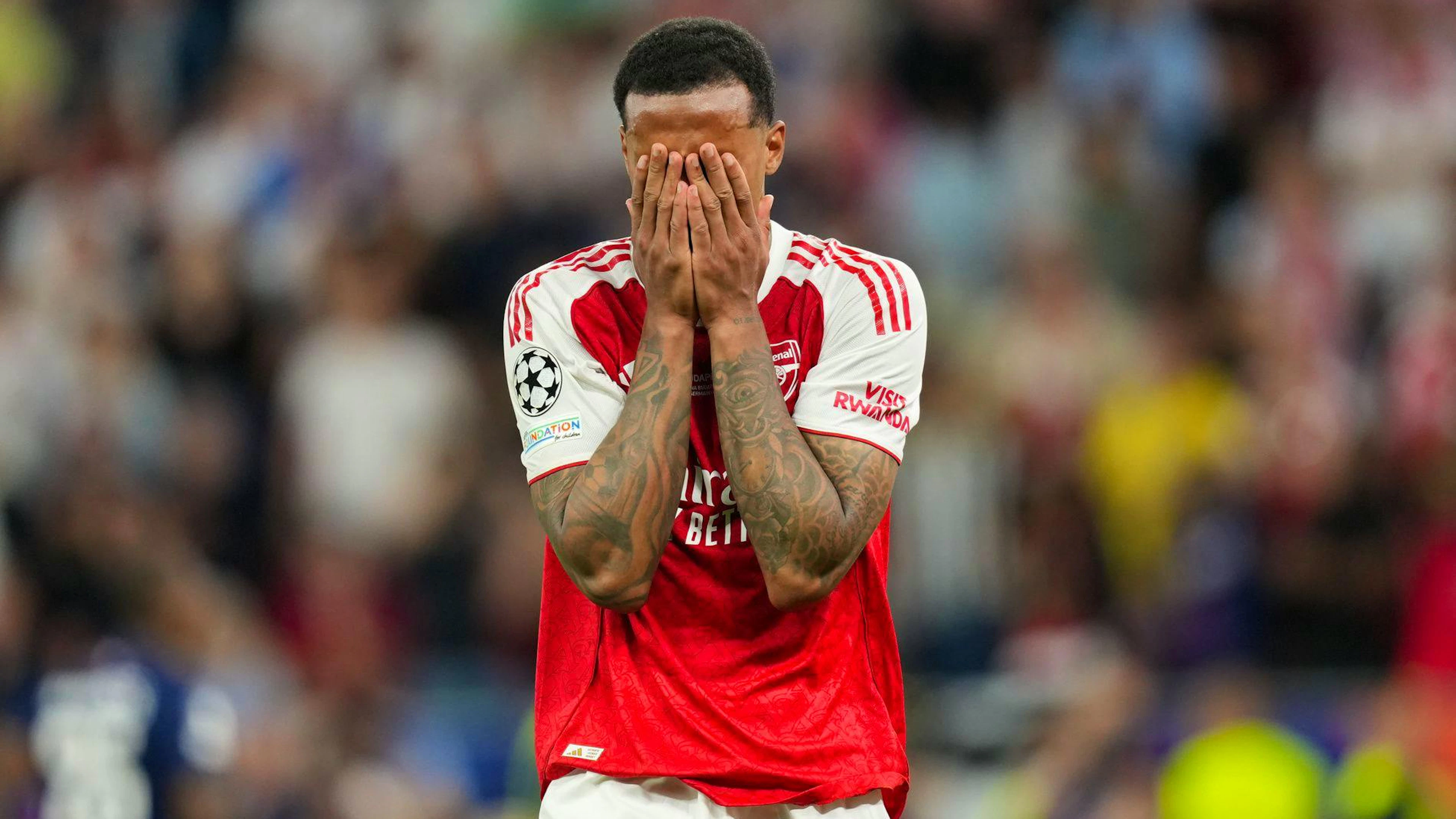 L'incroyable soutien des fans d'Arsenal à Gabriel après ton tir au but raté