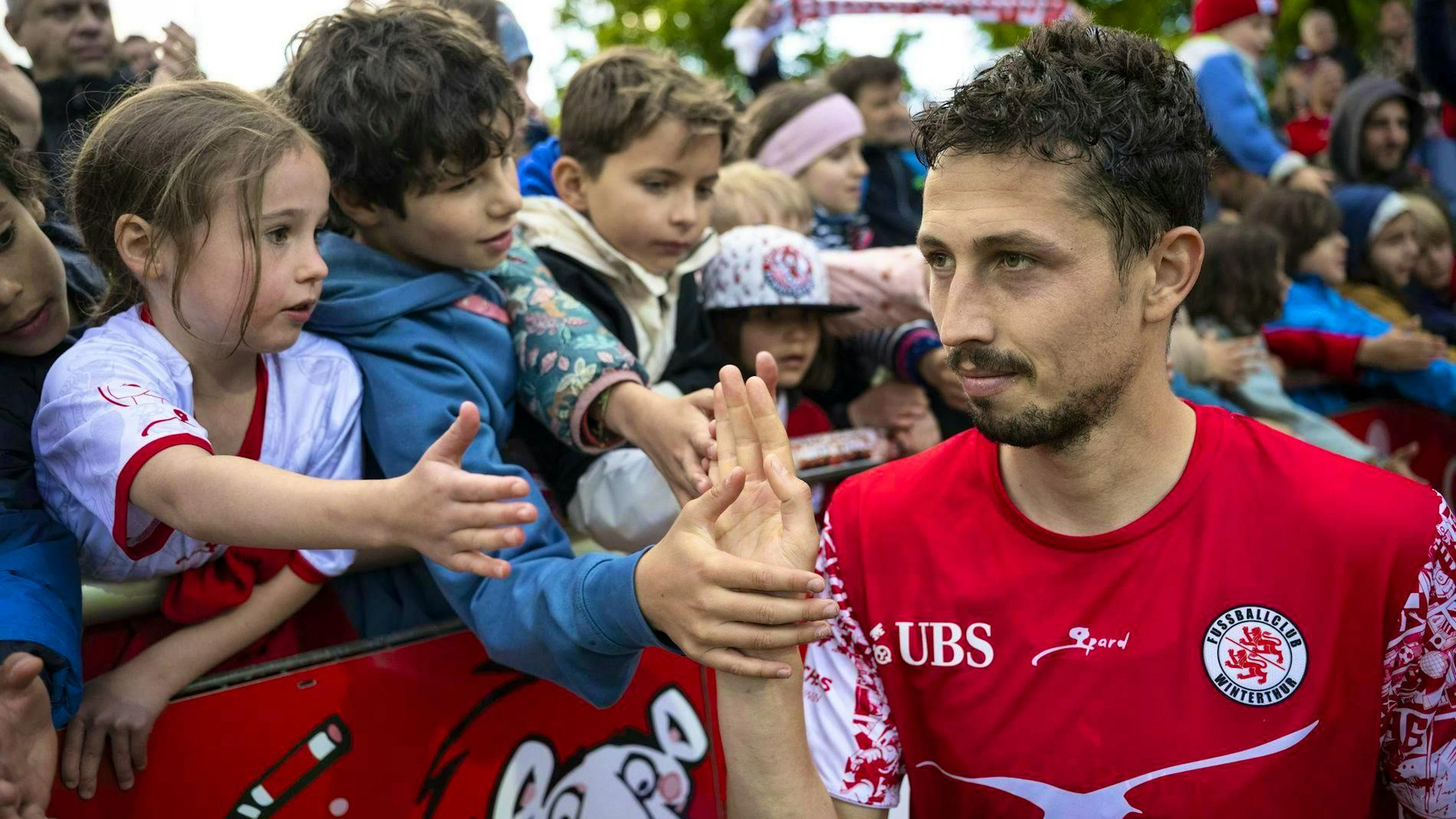 FCW captain Remo Arnold says goodbye to the syrup curve after FC Winterthur's last match in the Super League.