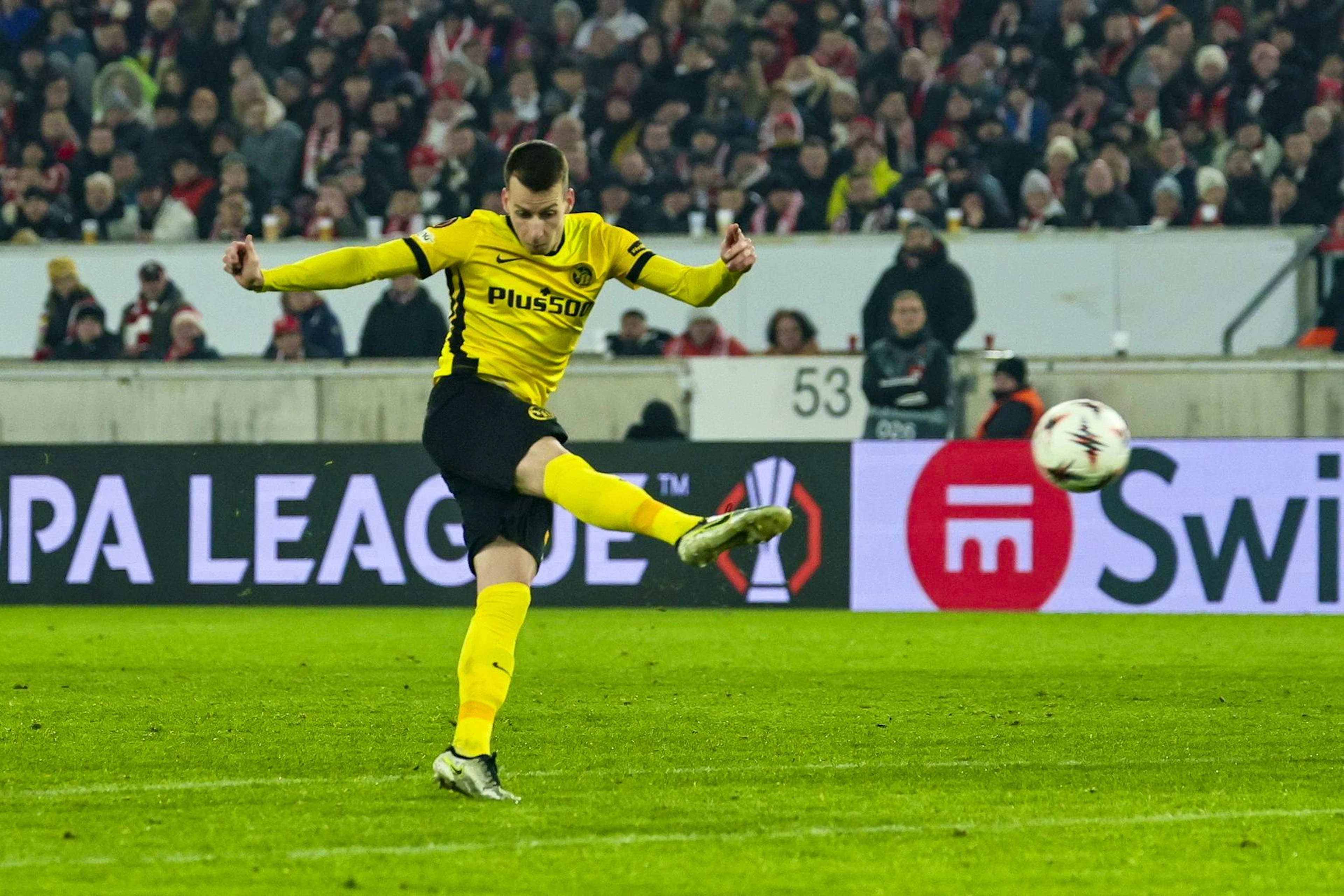 Lauper-Hammer und Shaq-Lupfer – das sind die schönsten Tore der Europa und Conference League