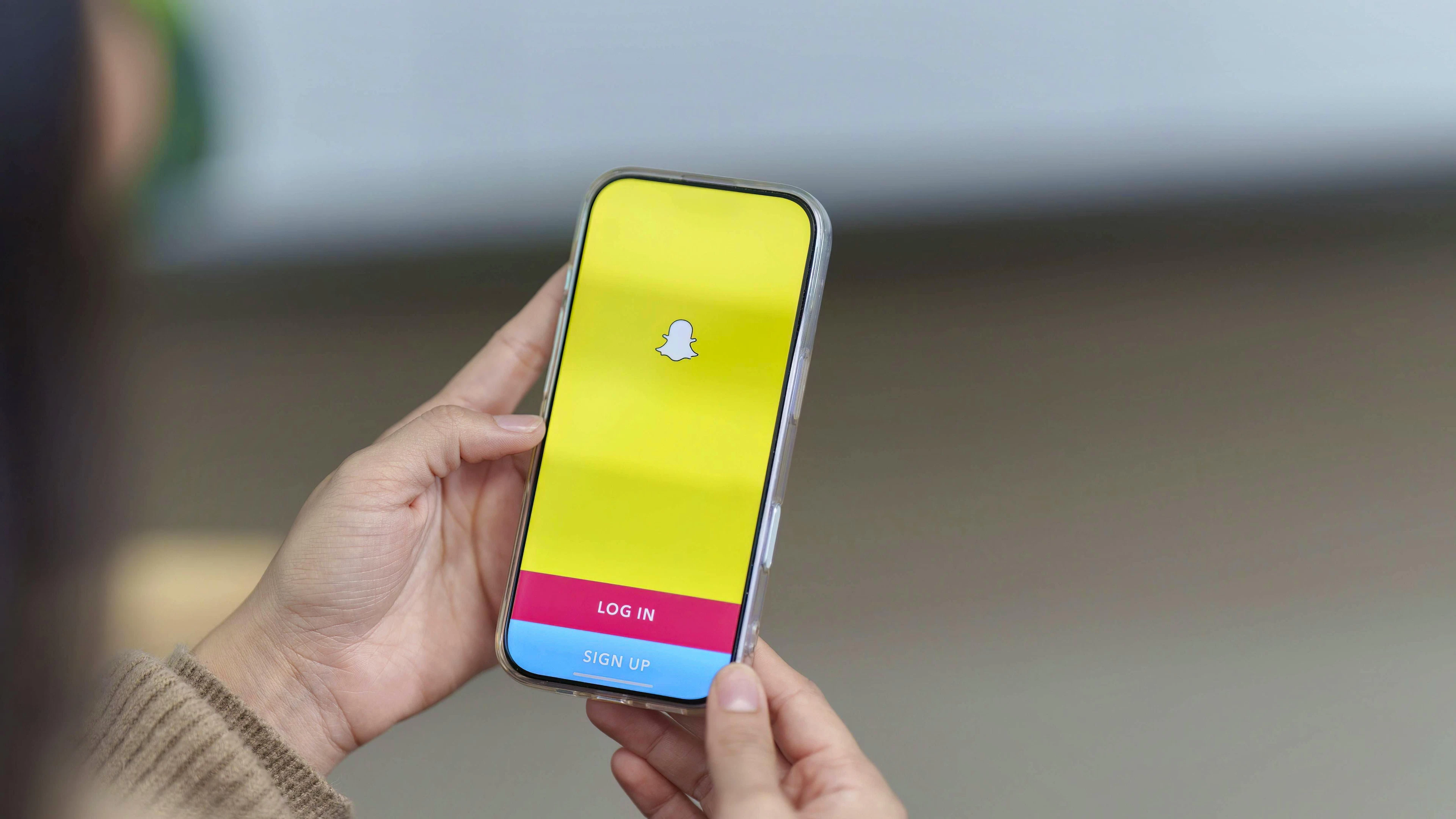 Des milliers de vidéos et d'images d'enfants non identifiés avaient été découvertes sur le téléphone portable de l'homme en 2022 (image symbolique).