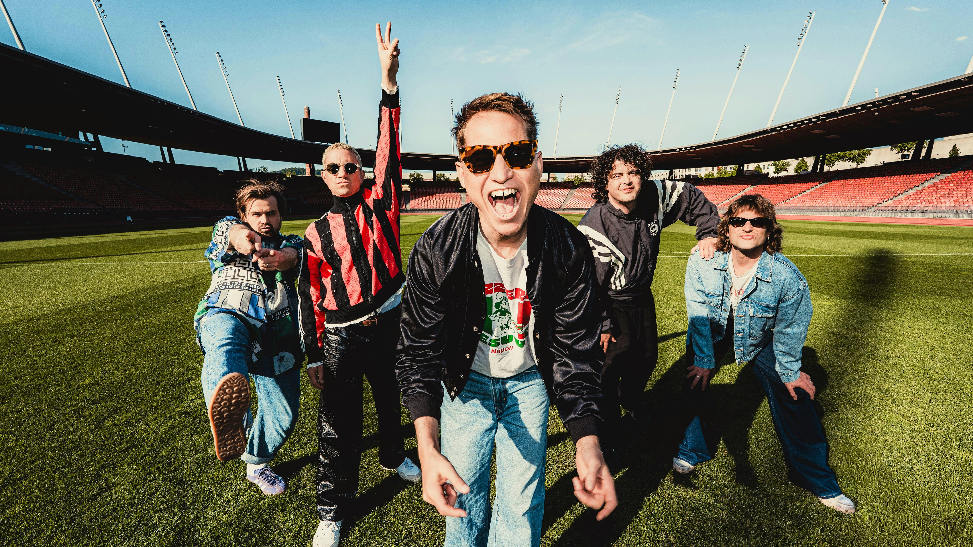 Hecht, die aktuell erfolgreichste Schweizer Pobband um Frontmann Stefan Buck, spielt am 12. Juni 2027 als erste Schweizer Band im Stadion Letzigrund in Zürich ein Konzert.