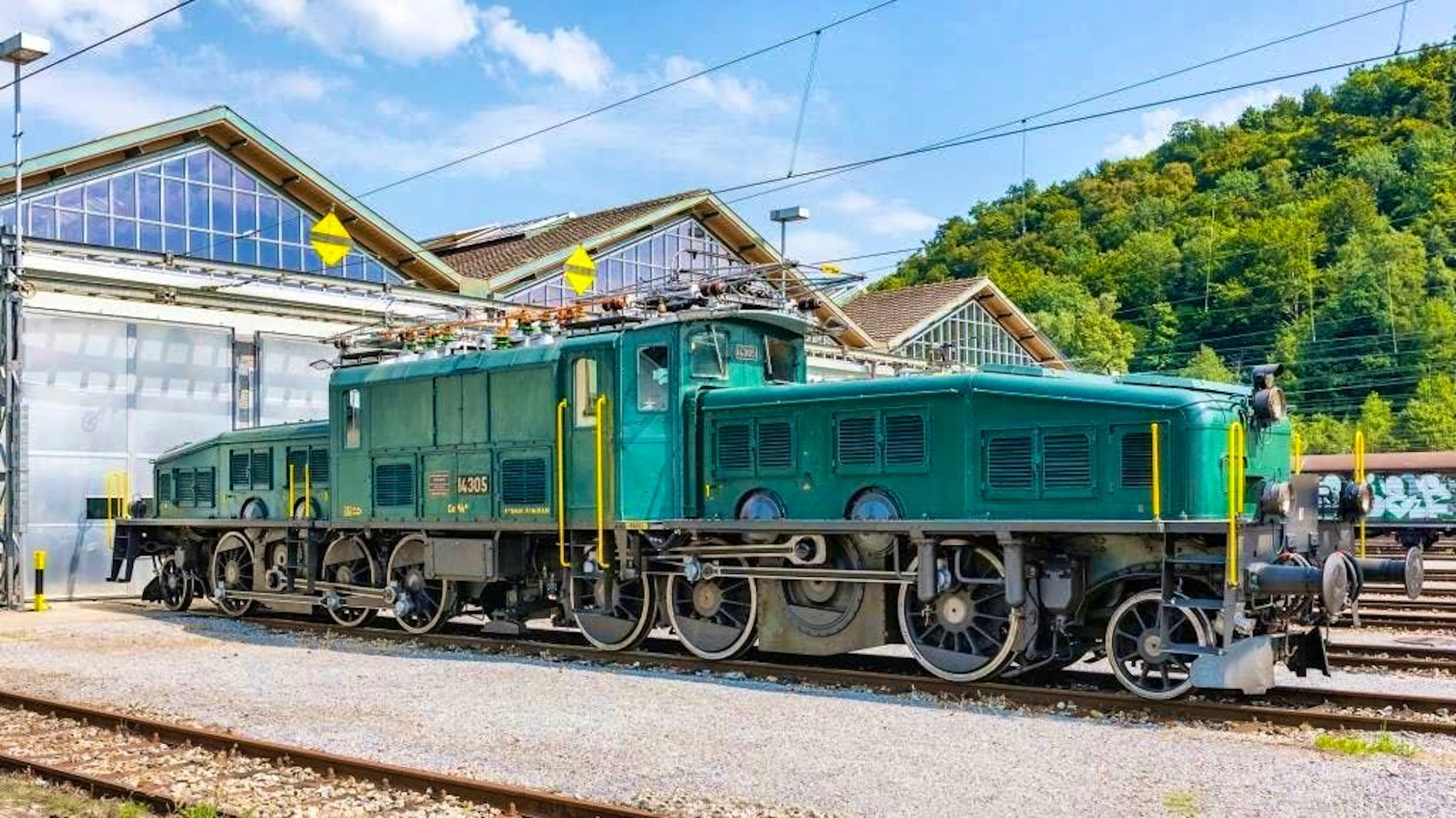 Historic SBB "crocodile" Ce 6/8 III 14305: the legendary electric locomotive was a key feature of freight traffic on the Gotthard line for decades.