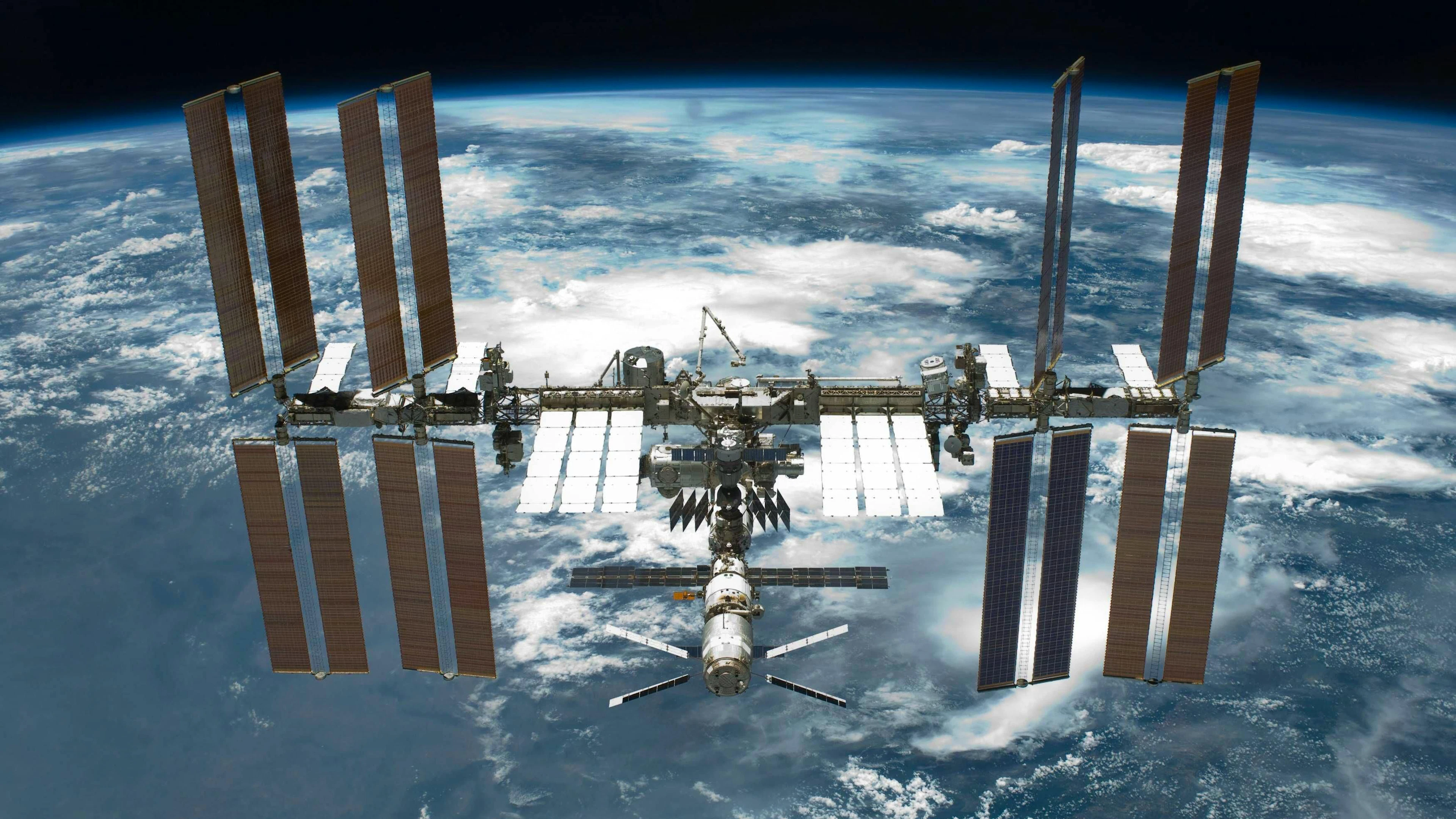 Il était planifié que la Station spatiale internationale (ISS, selon son acronyme anglais), «l’objet le plus cher jamais créé par les humains, de l’ordre de 150 milliards», soit désorbitée en 2031.