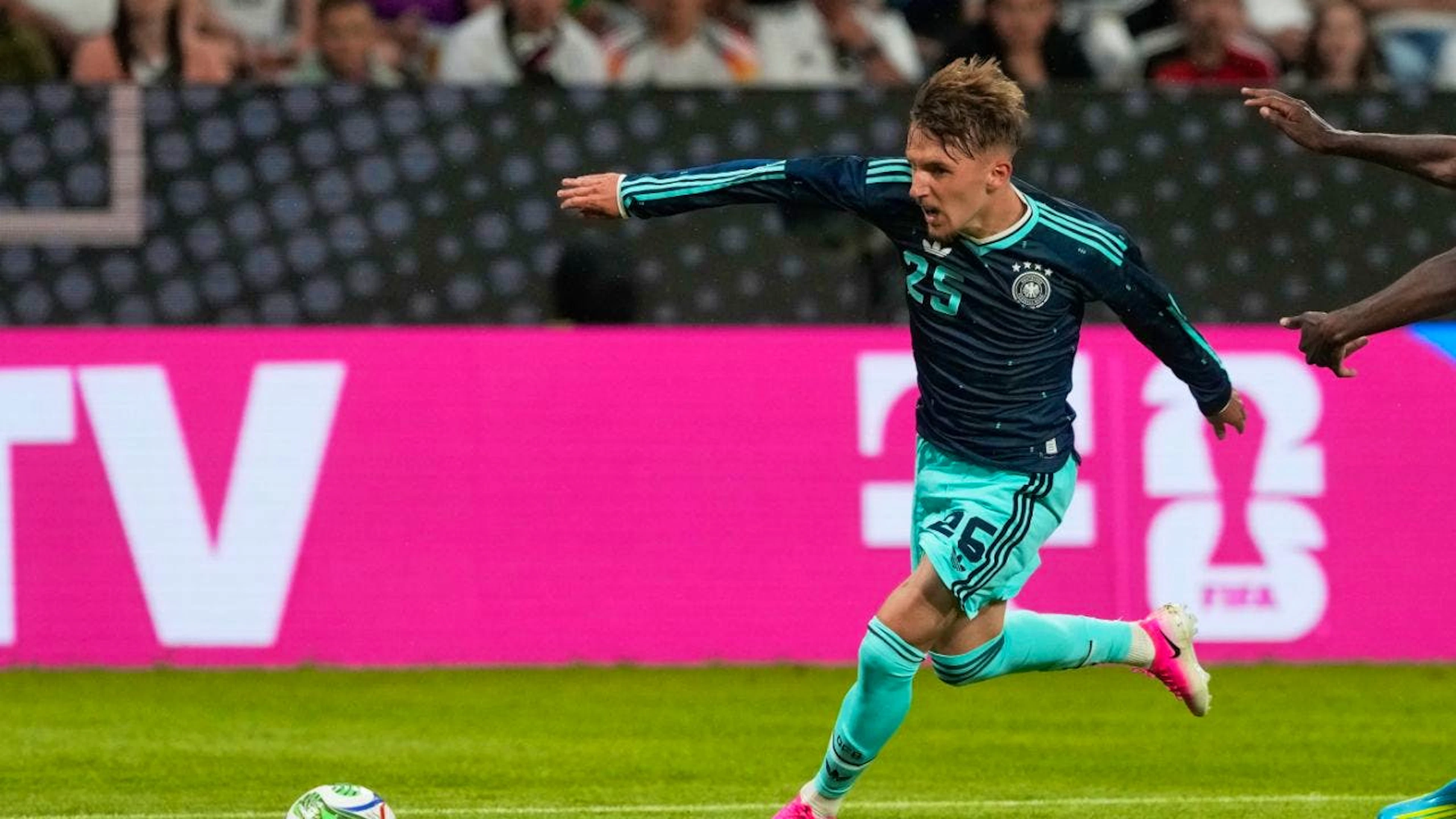 Bayern Münchens Jungstar Lennart Karl fällt für Deutschland an der Fussball-Weltmeisterschaft aus. (Archivbild)