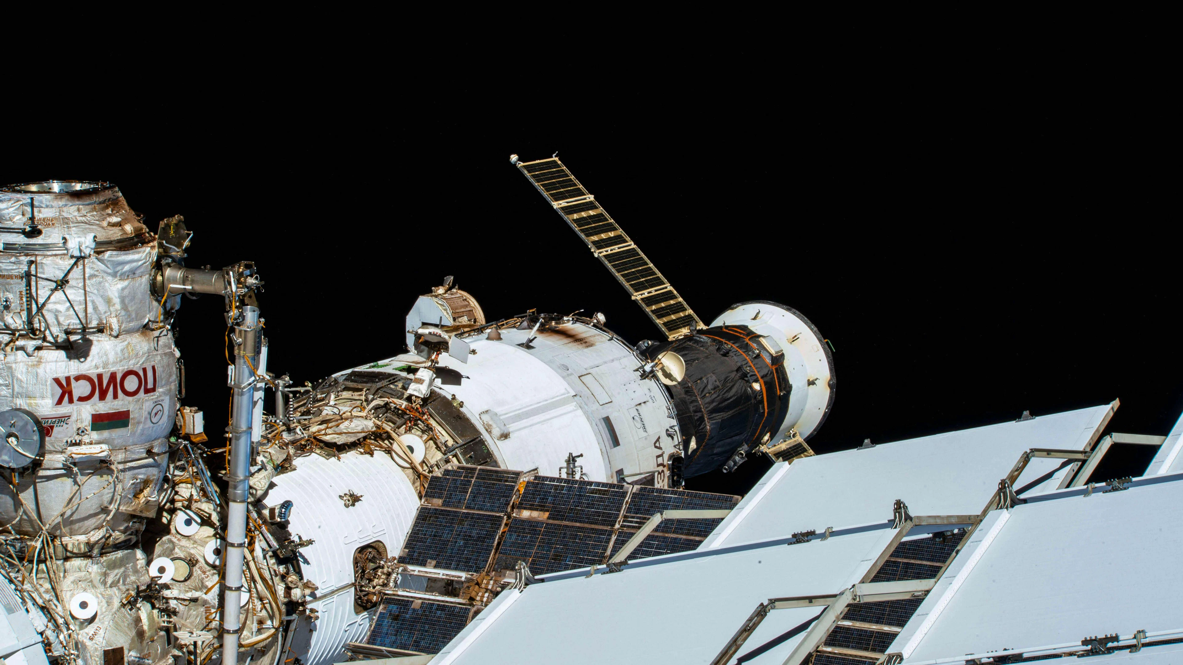 Le module de service russe Zvezda, où la fuite s’est déclenchée (archives). 