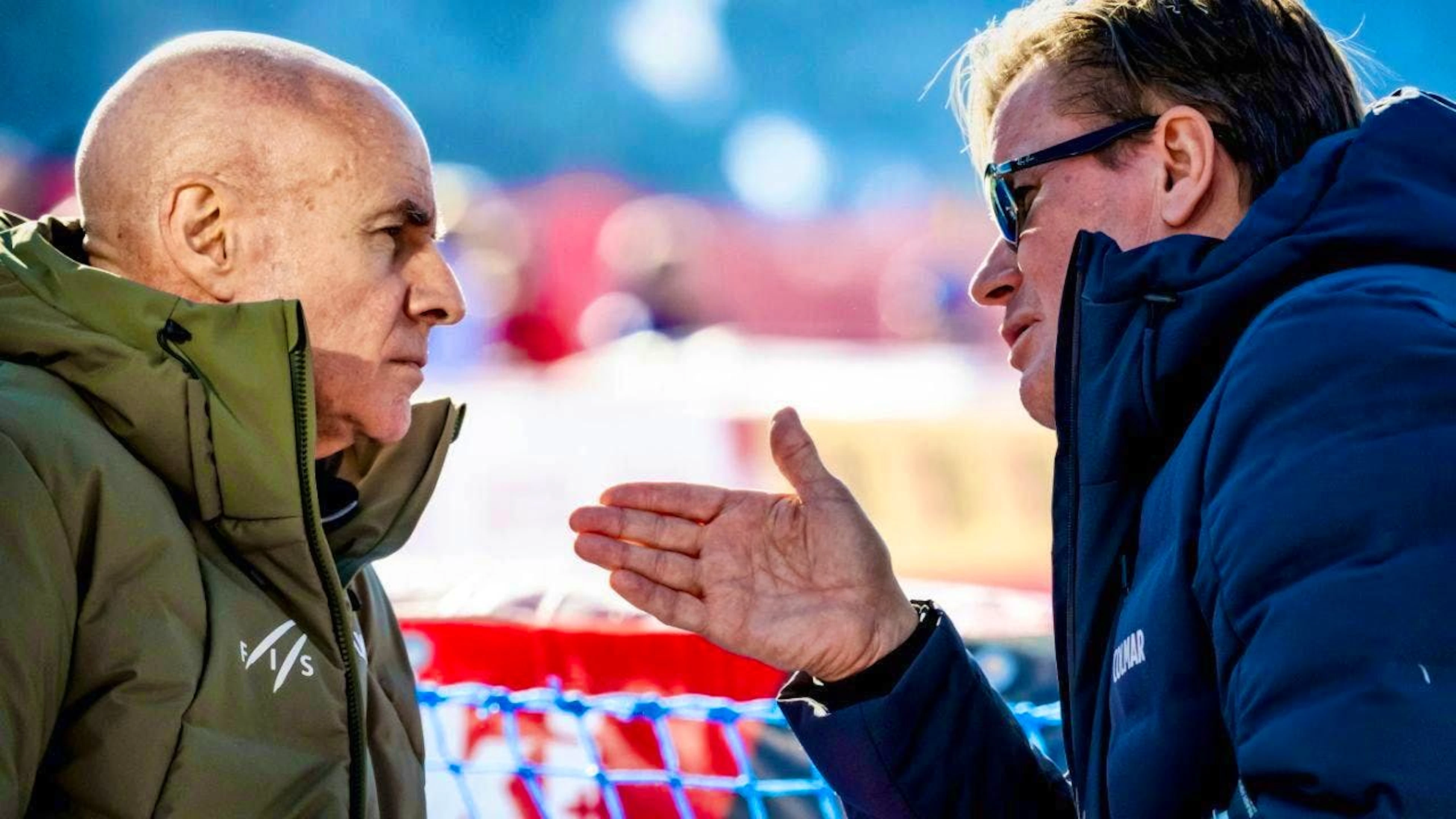 FIS President Johan Eliasch (left) wants to be re-elected as FIS President. Among other things, he accused CEO Urs Lehmann of disloyalty.