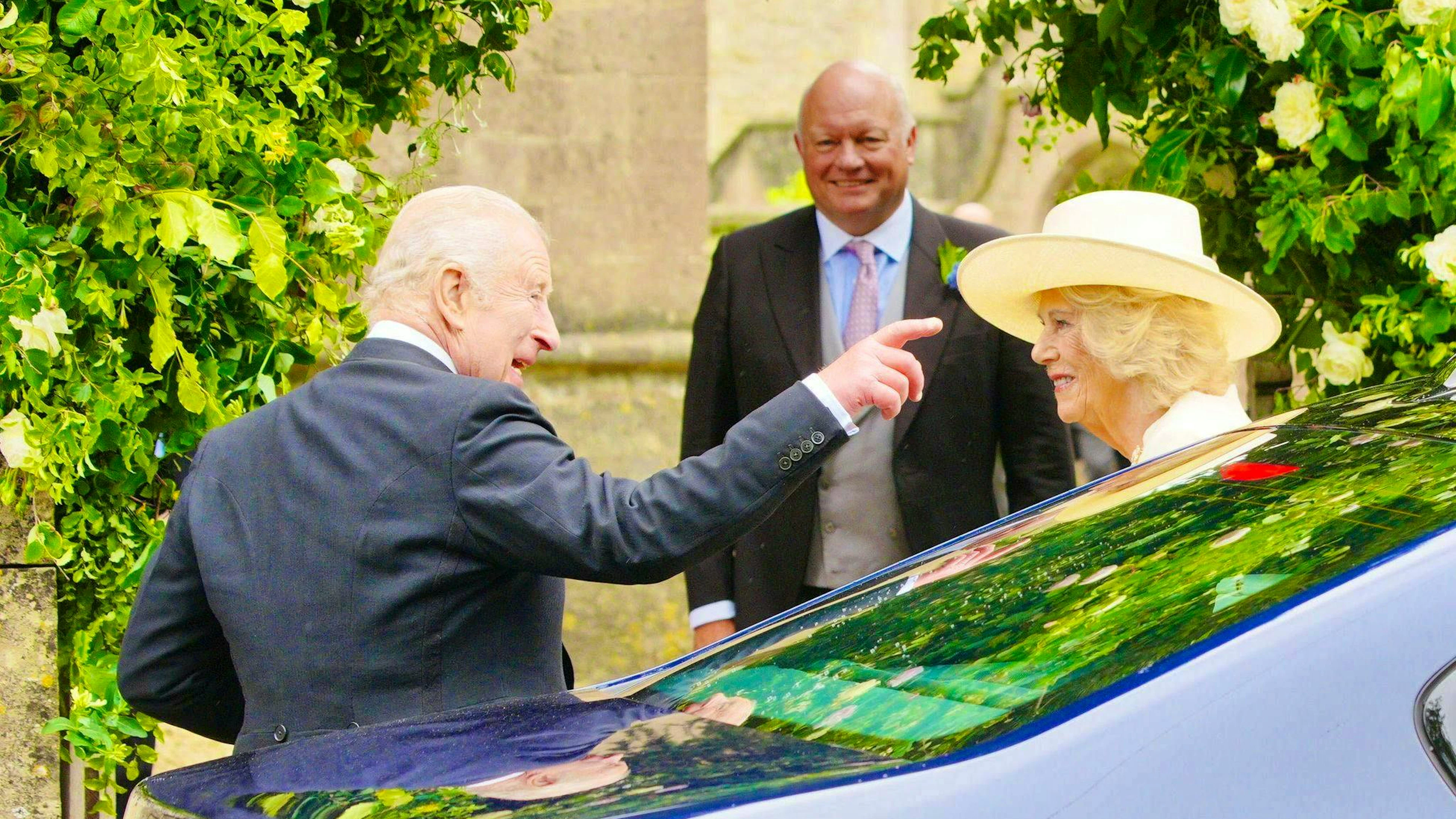 The British royal couple were greeted with cheers.