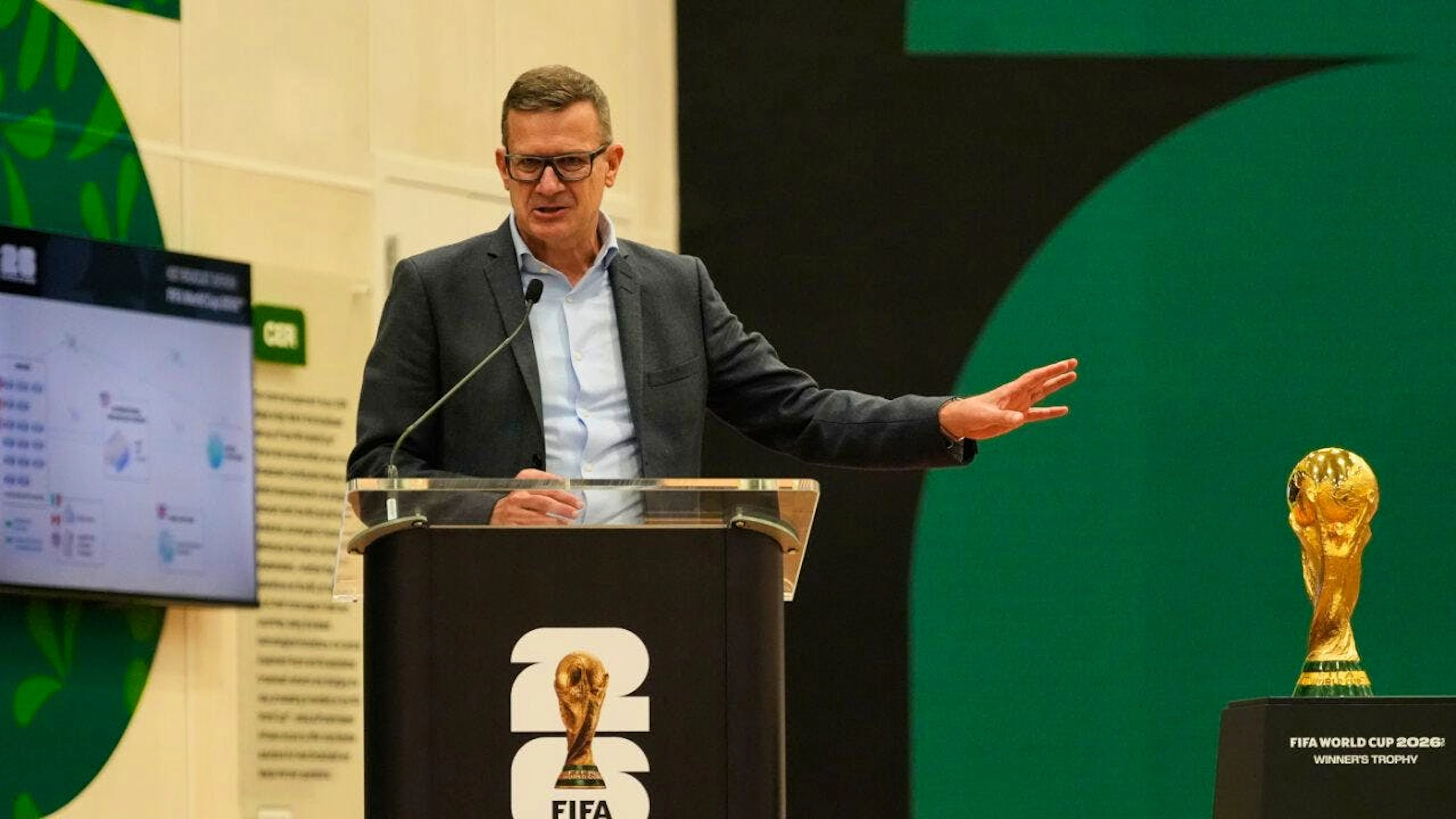 Heimo Schirgi et la FIFA autorisent finalement les bouteilles d'eau dans les stades