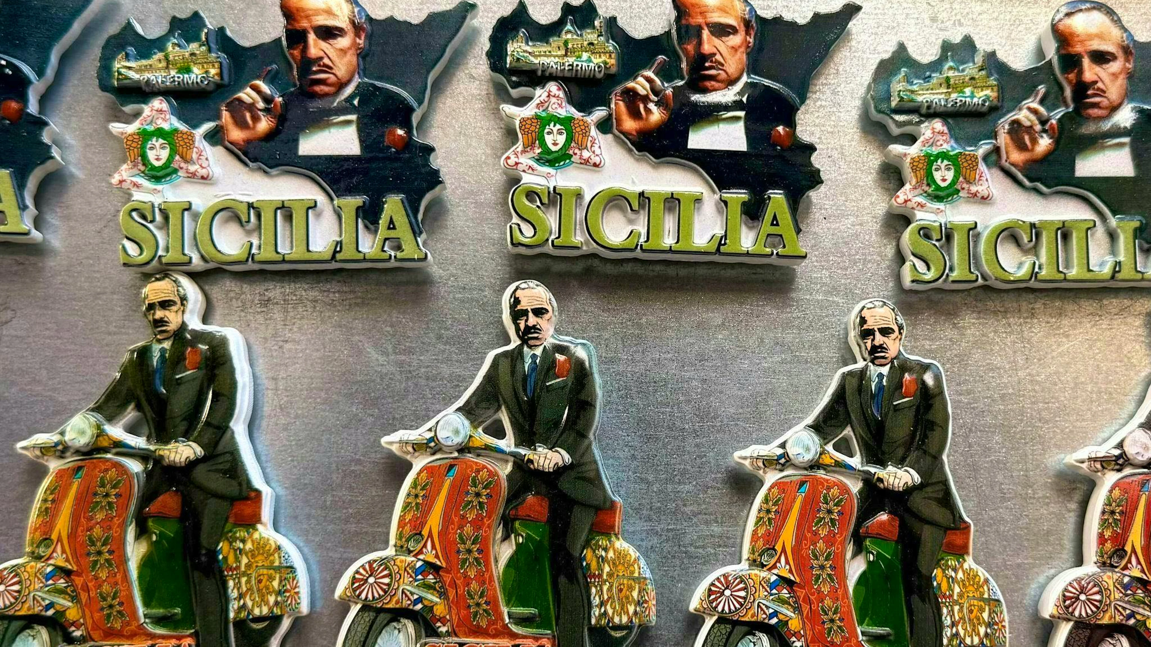 Mafia souvenirs can be bought everywhere in Palermo. (archive picture)