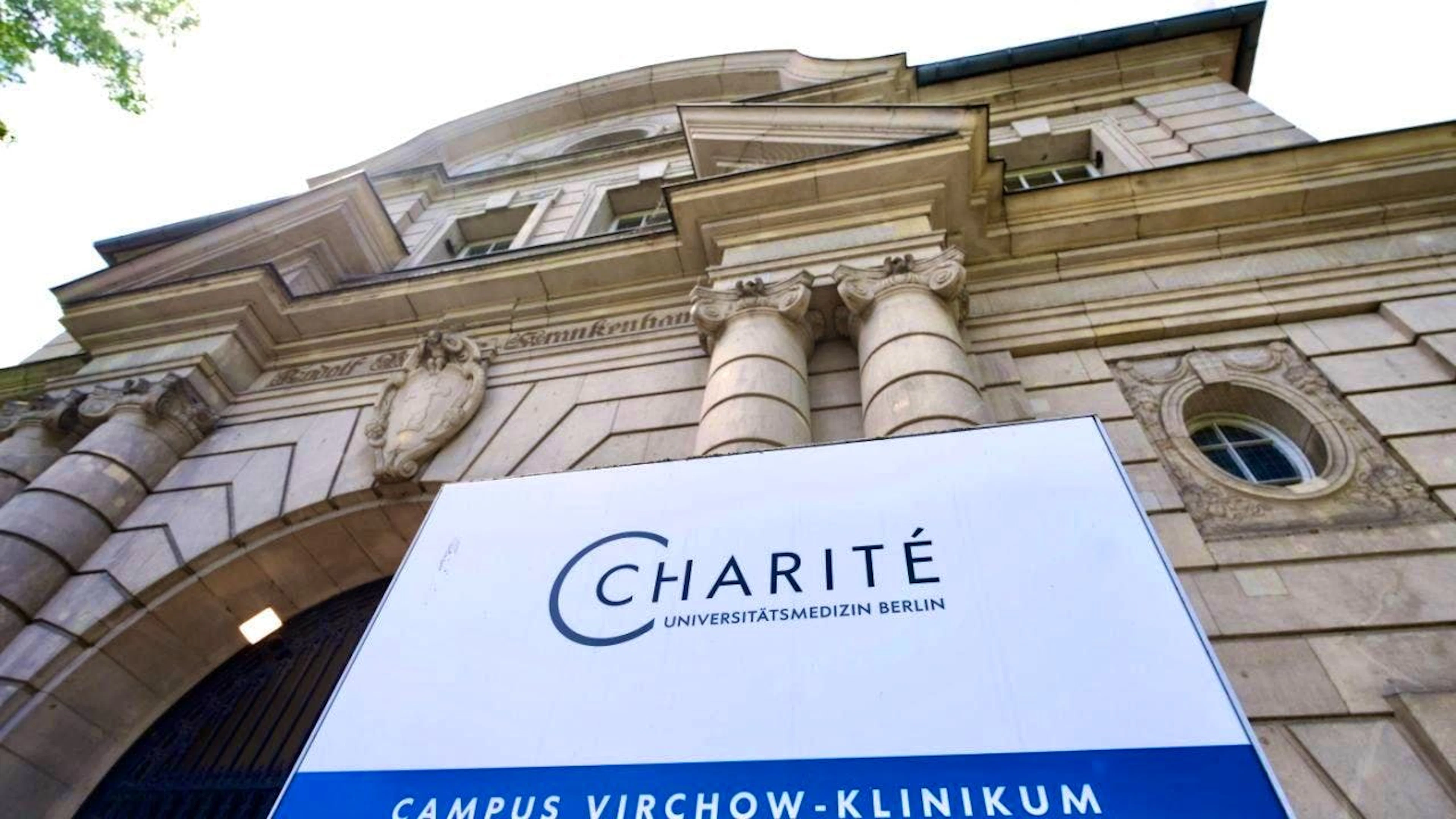 ARCHIVE - The entrance to Charité's Campus Virchow Clinic (Virchow Hospital) on Augustenburger Platz. Photo: Soeren Stache/dpa