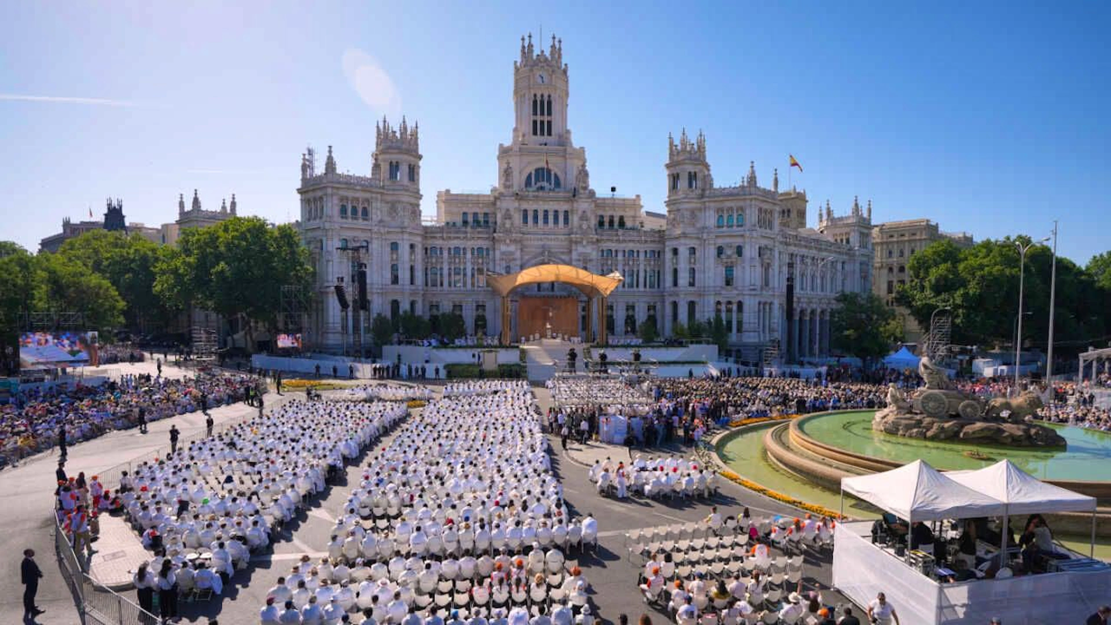 La messe de Léon XIV a rassemblé 1,2 million de personnes à Madrid dimanche matin, lors du deuxième jour de sa visite en Espagne.
