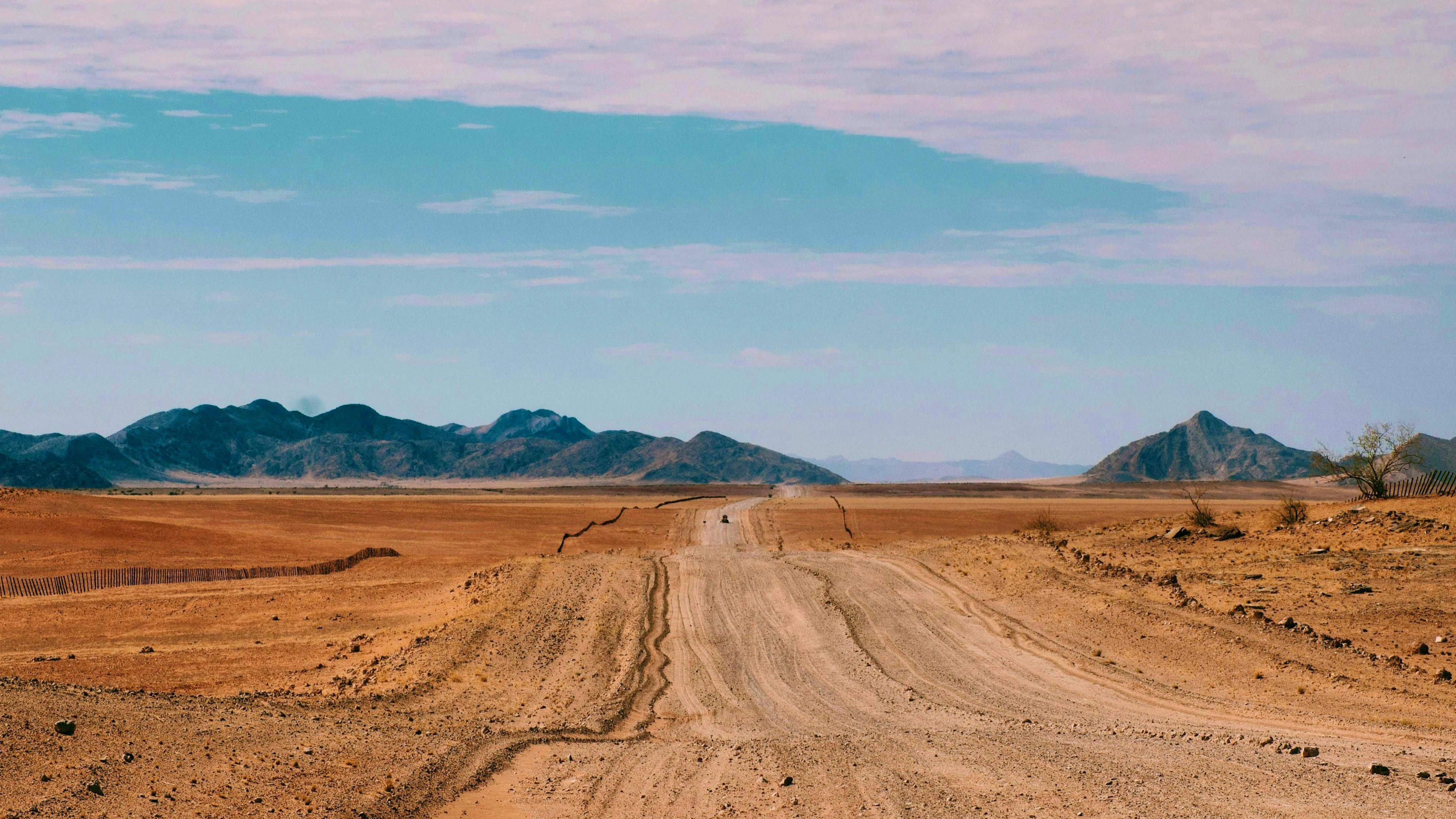 Des routes de sable presque désertes font battre le cœur des conducteurs de 4x4*.