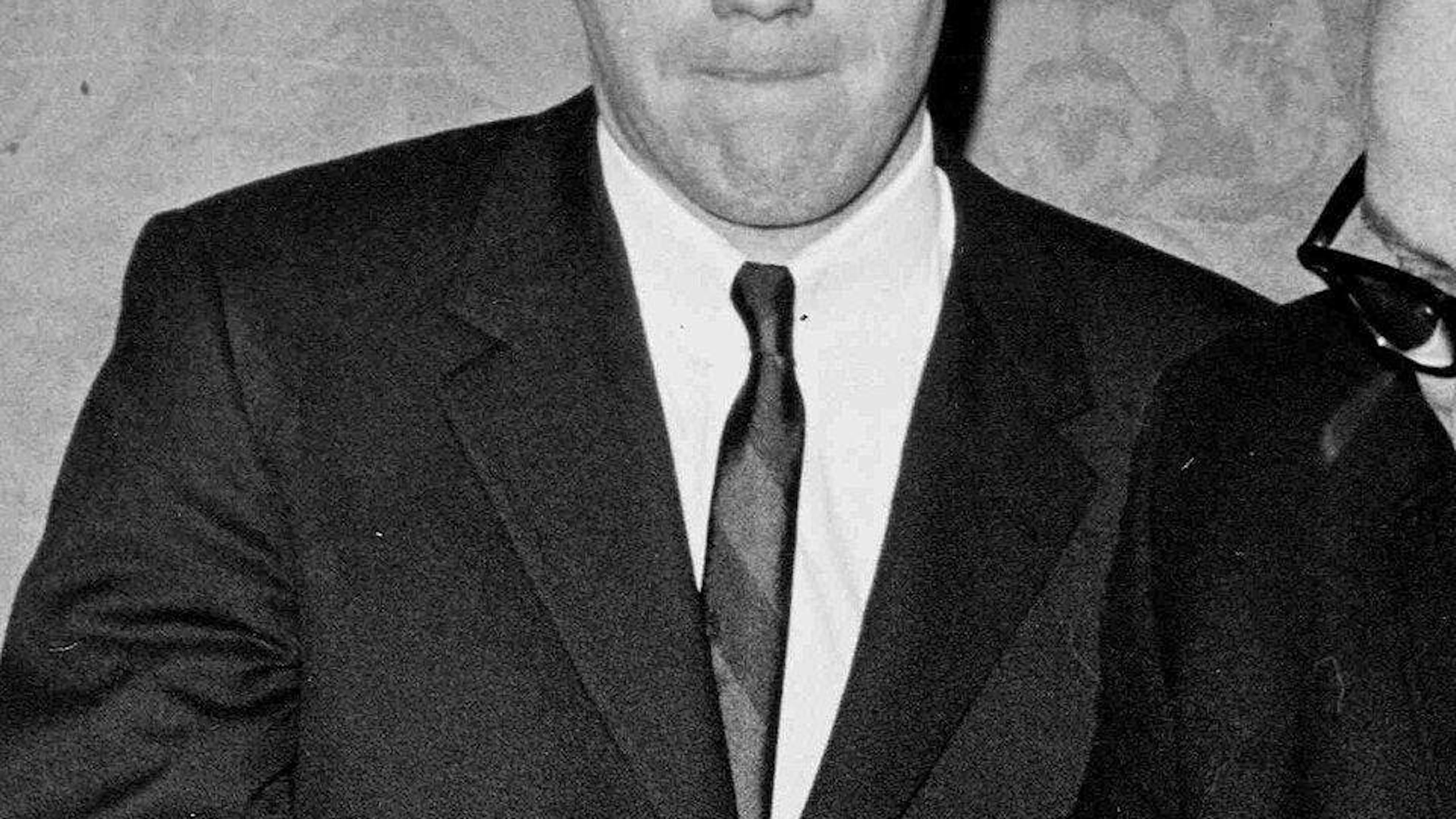 Frederick Christ «Freddy» Trump Jr. (1938 bis 1982), fotografiert am 1. März 1966, hätte als ältester Sohn eigentlich das Geschäft seines Vaters übernehmen sollen. Statt in die Immobilienbranche zog es ihn jedoch in die Luftfahrt, was zum Bruch mit dem Vater führte. Sein Alkoholismus beförderte seinen frühen Tod.