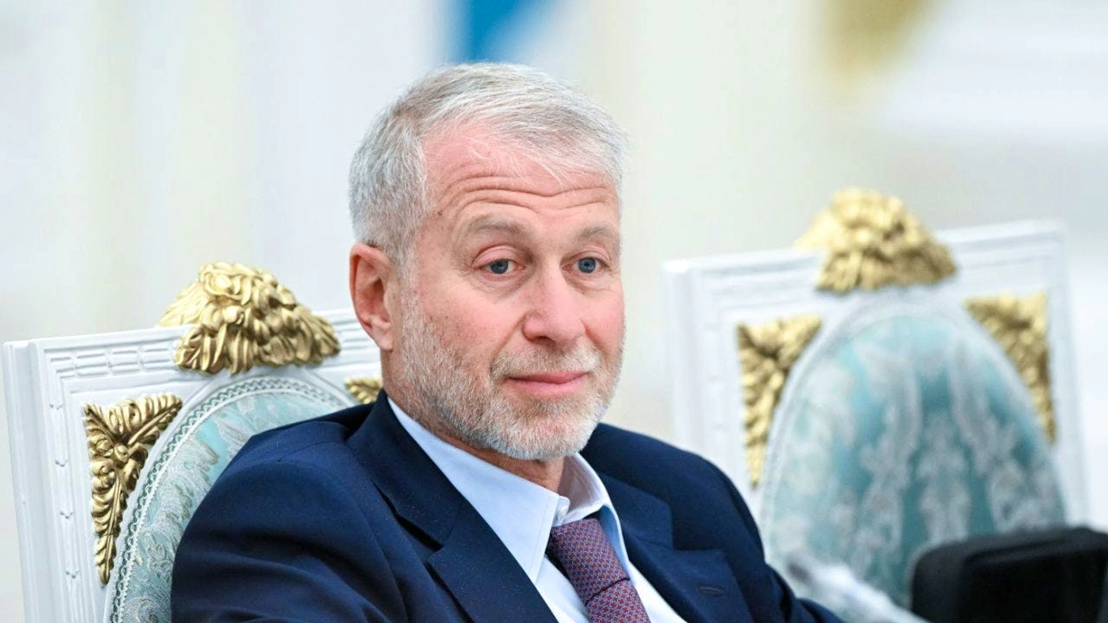 Roman Abramovich un anno fa al Cremlino. (foto del 13 maggio 2025)