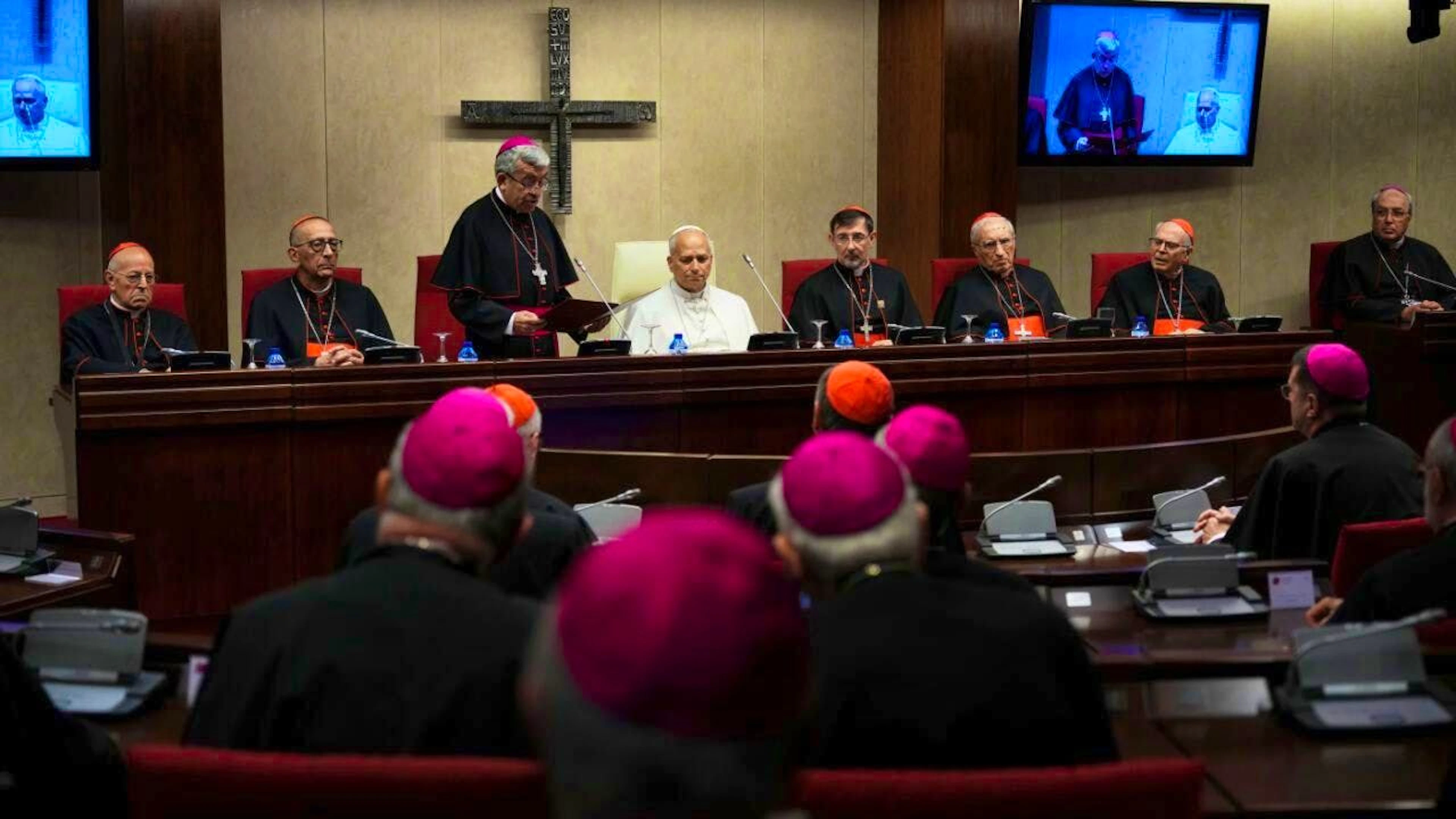 Pope Leo XIV meets with the Spanish bishops at the Spanish Bishops' Conference. Photo: Alessandra Tarantino/AP/dpa