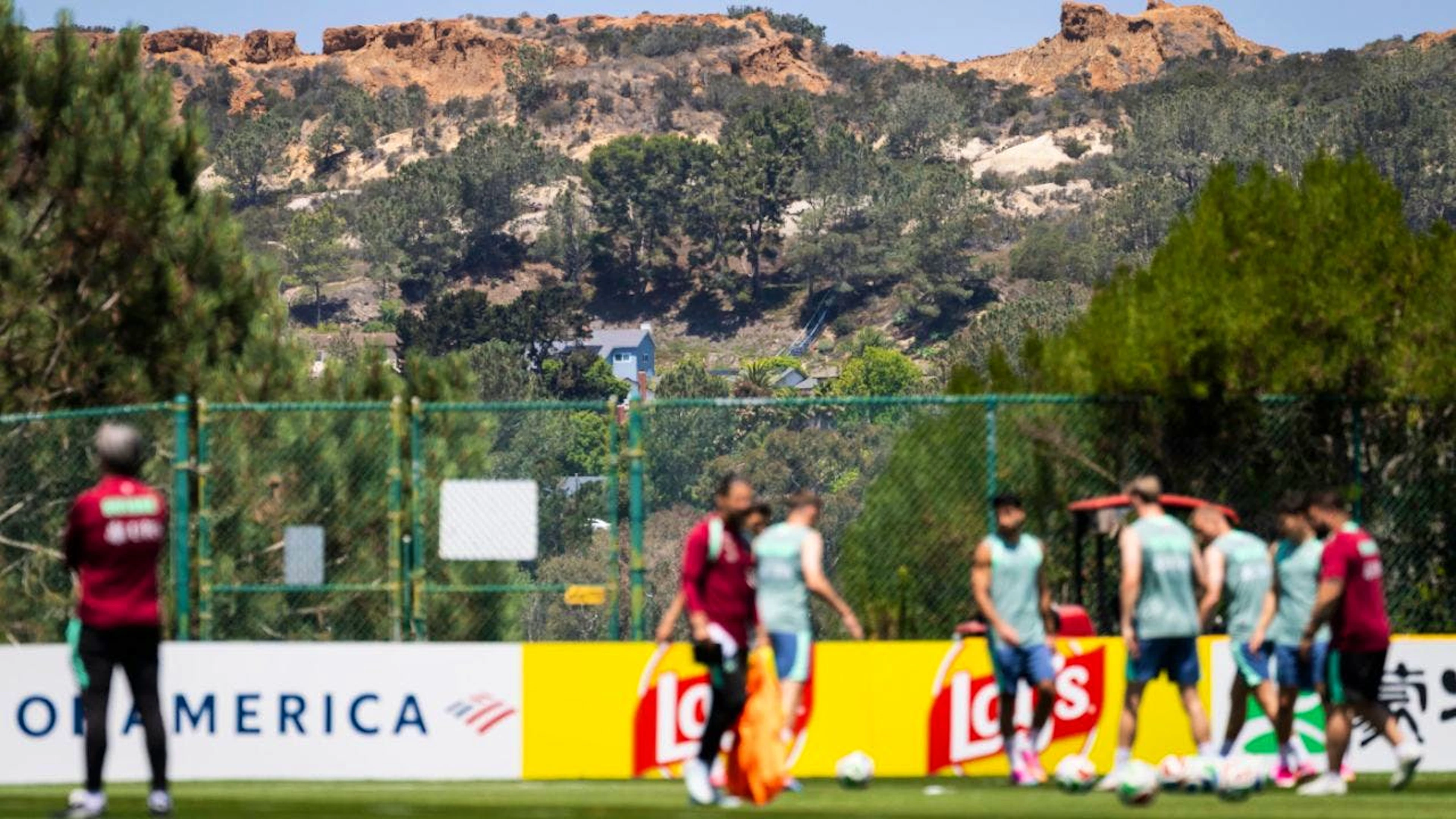 L'entraînement de l'équipe de Suisse n'a pas été perturbé par le feu.