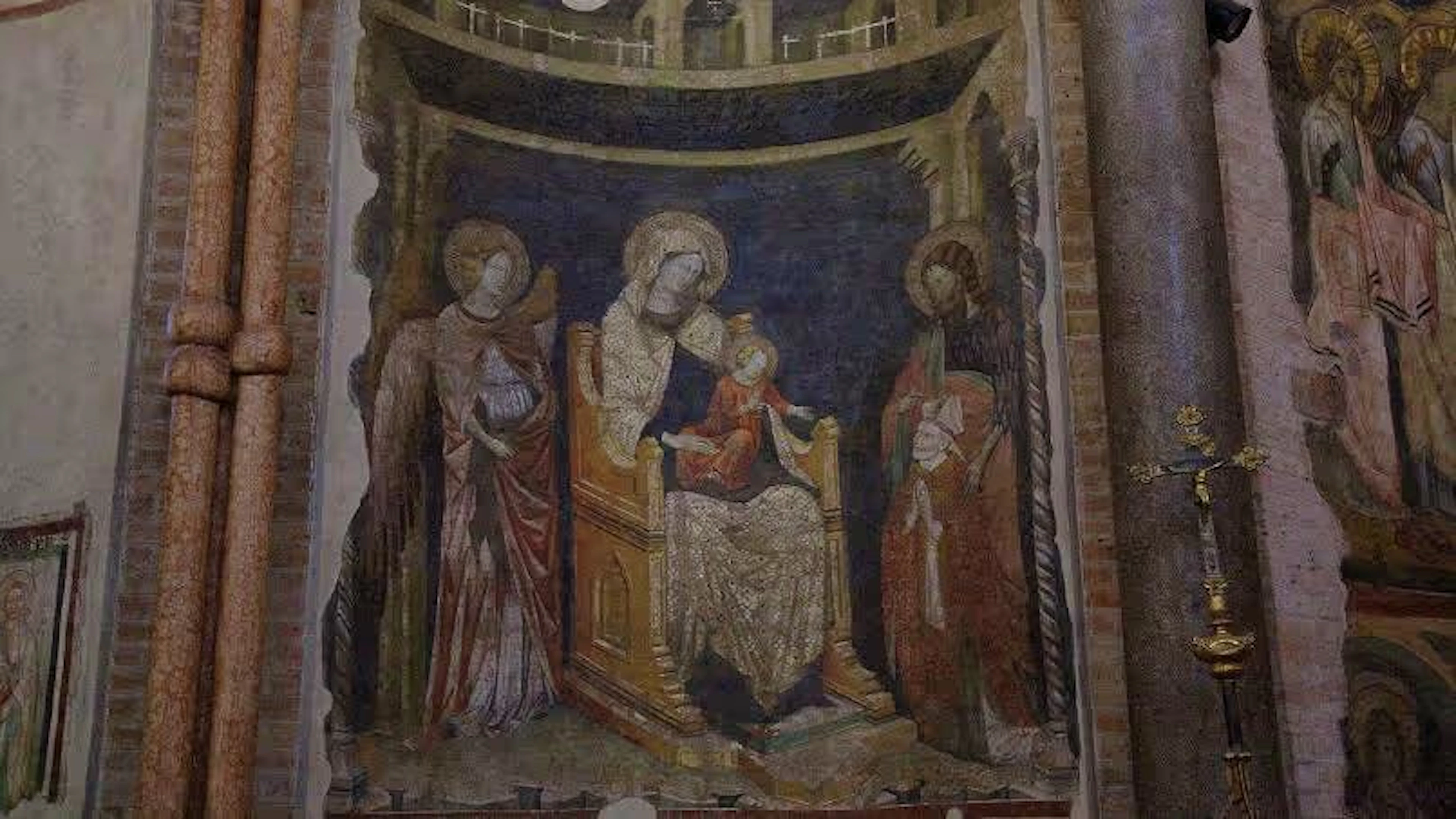 La Vierge à l’Enfant trônant entre un ange et saint Jean-Baptiste, au baptistère de Parme, l’œuvre la plus connue du Maître.
