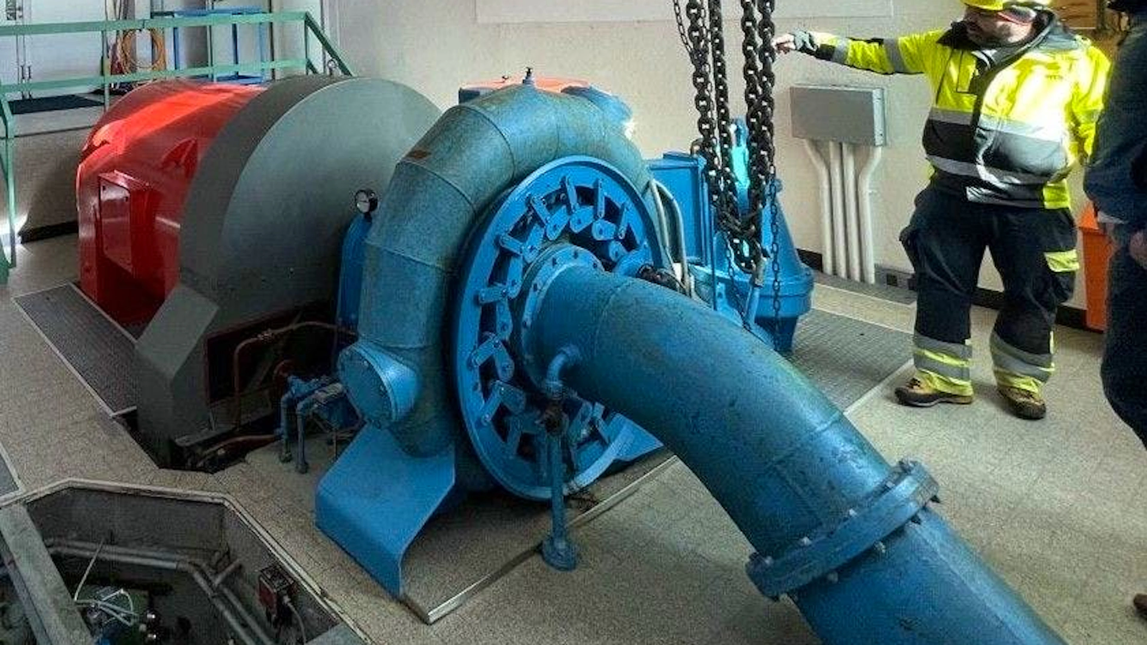 L'impianto idroelettrico di Silvaplana torna a produrre elettricità.