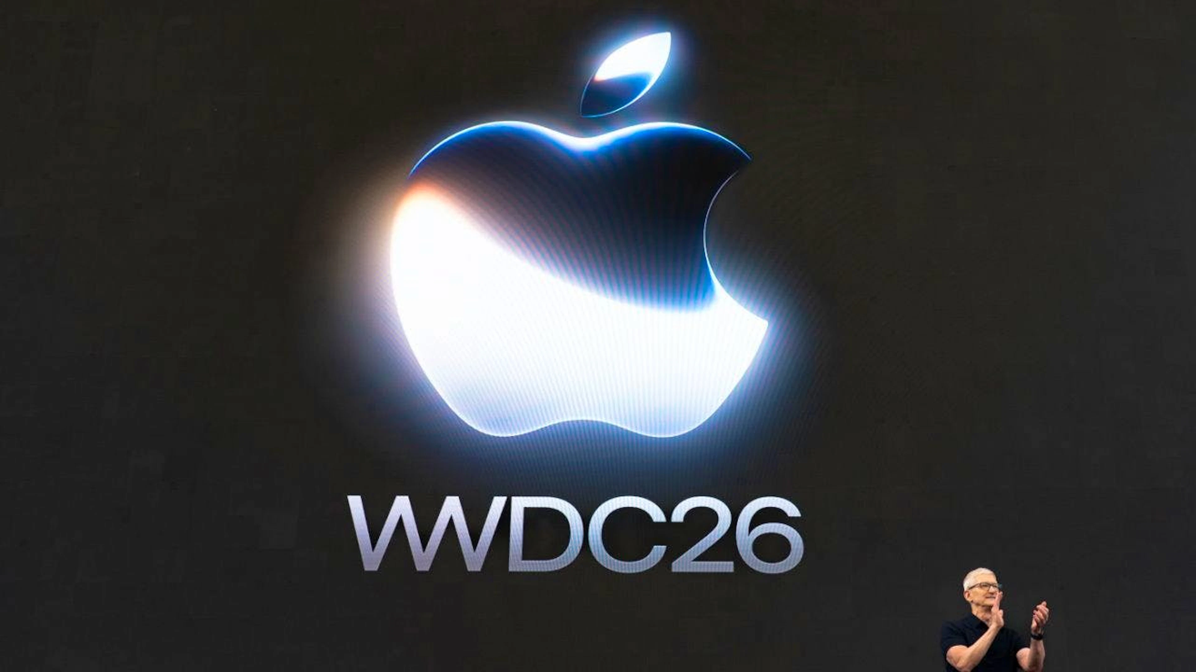 Apple macht einen neuen Anlauf bei Künstlicher Intelligenz – doch Nutzer in der EU bekommen auf iPhones und iPads keinen Zugang zu vielen neuen Funktionen. Der Konzern kritisiert die EU-Kommission.