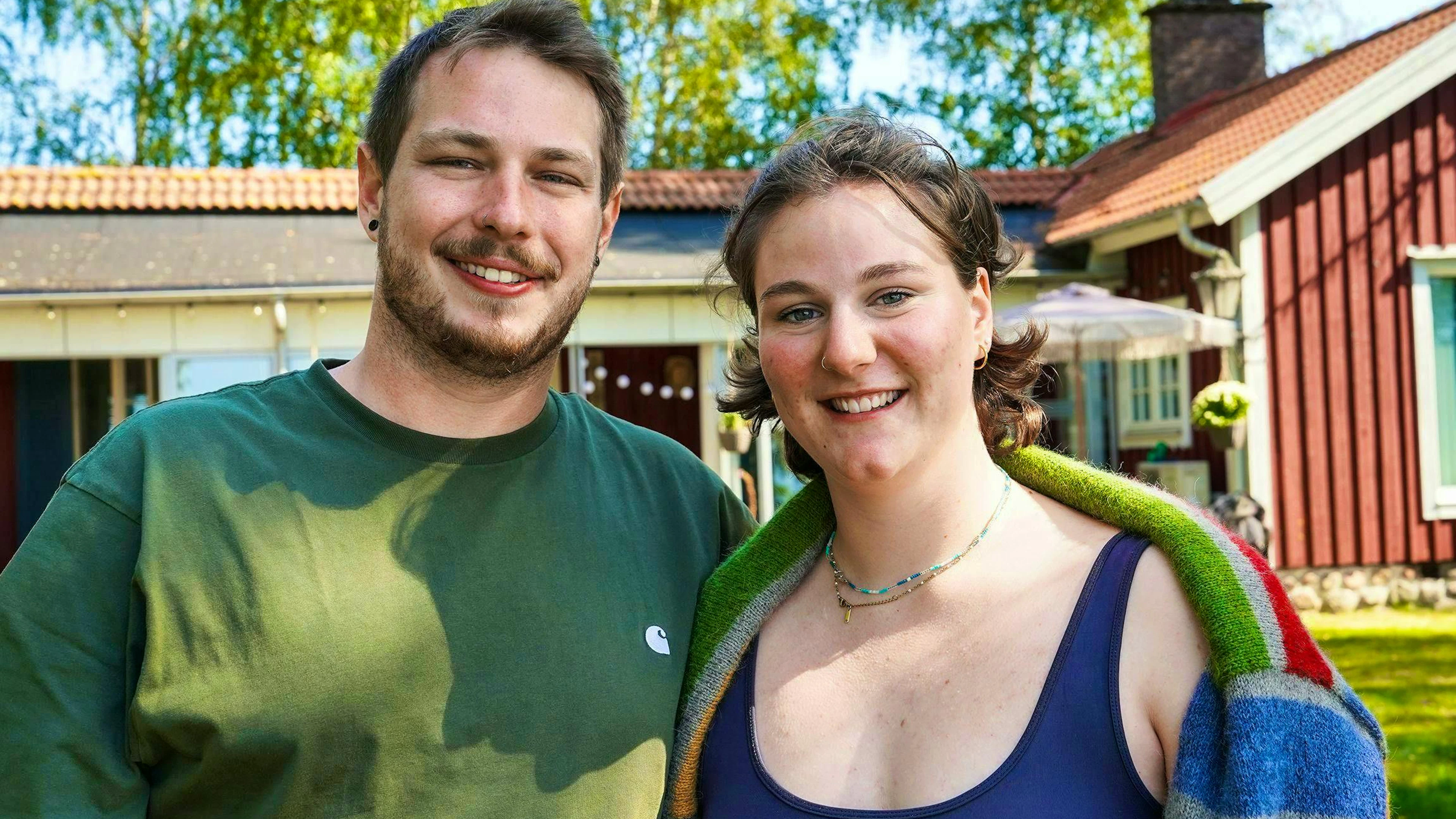 Noah Rohner (29) and Alenka Büchi (22): The energetic chemistry student and the calm visual designer enter the experiment as a contrasting Gen-Z duo.
