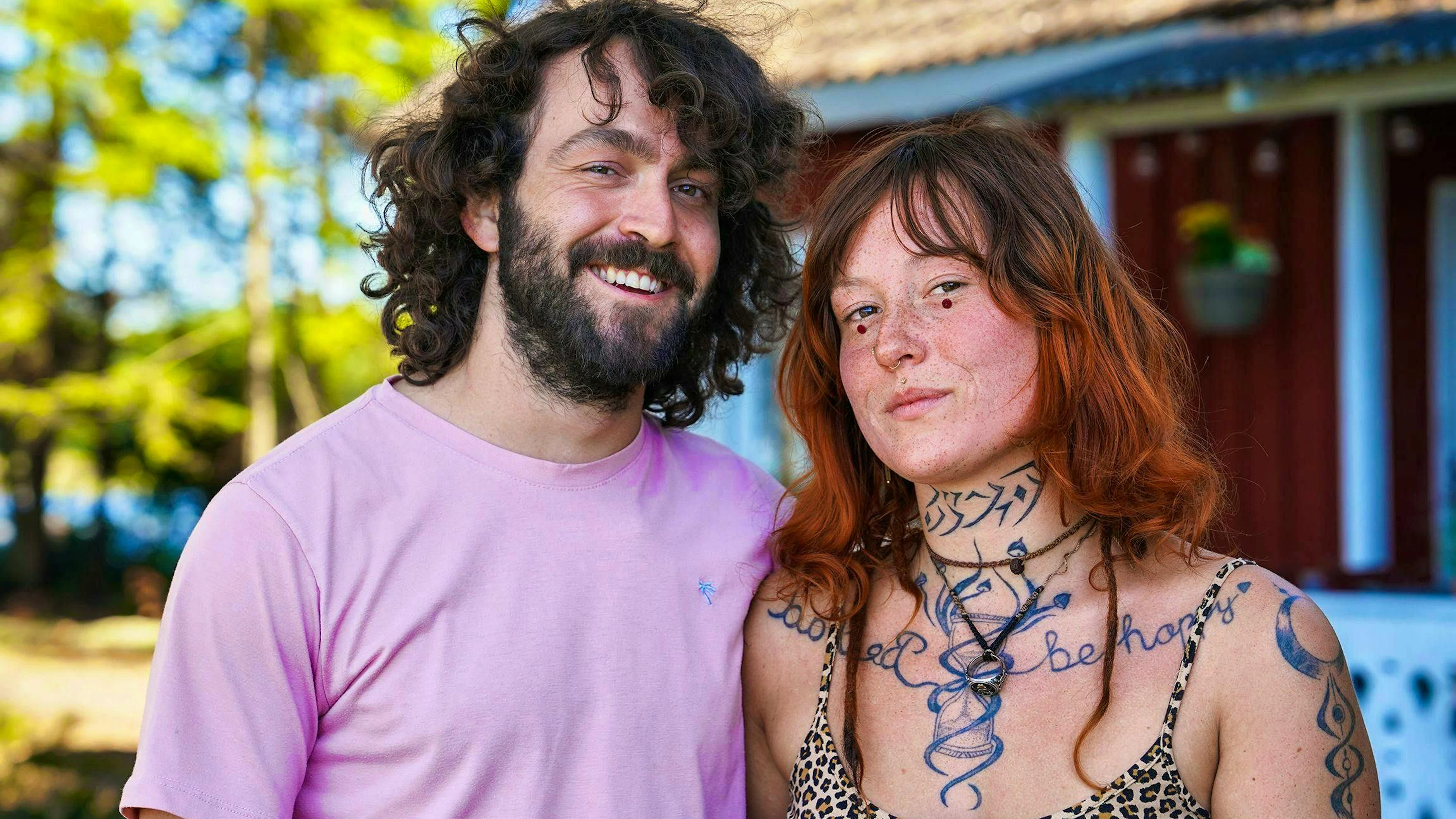 Filip Bovens (29) and Leandra Hadermann (25) are looking for love in the second season of the SRF dating show: the unconventional rebel and the free spirit in need of harmony want to find out whether they actually share the same values.